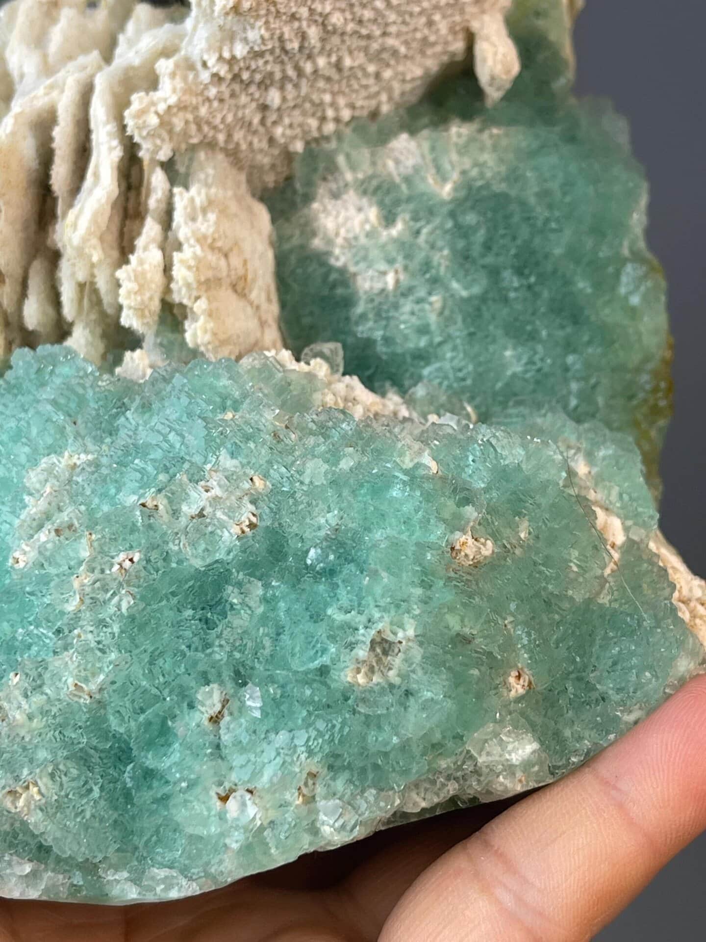 Scale view of 6.0x4.0x4.0 in massive fluorite cluster