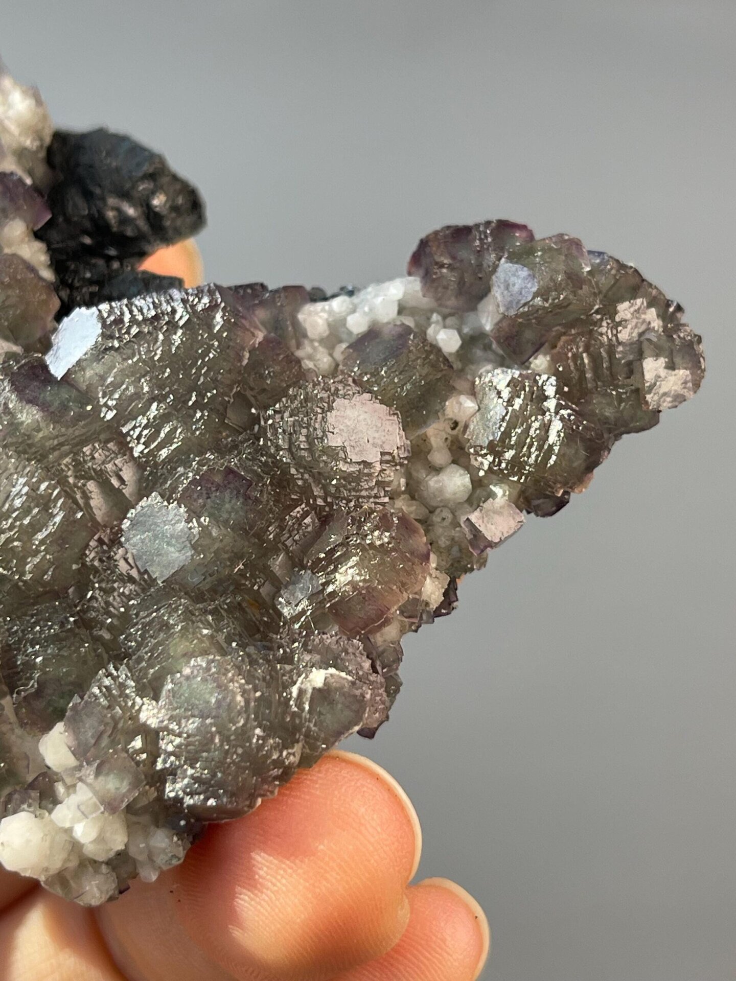 Scale view of 3.0x0.5x2.6 in phantom fluorite specimen