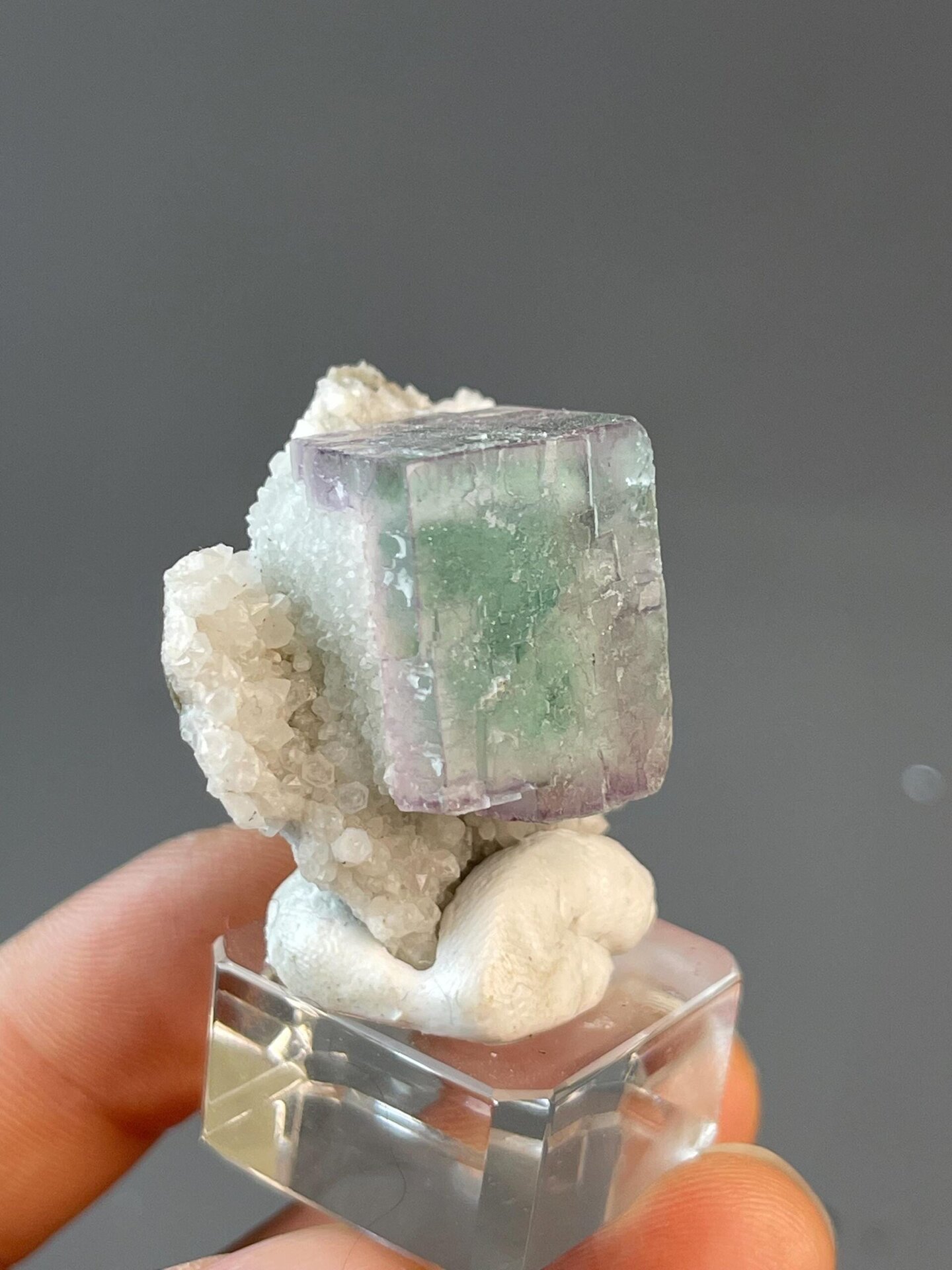 Side view of purple fluorite cube, Yaogangxian Mine