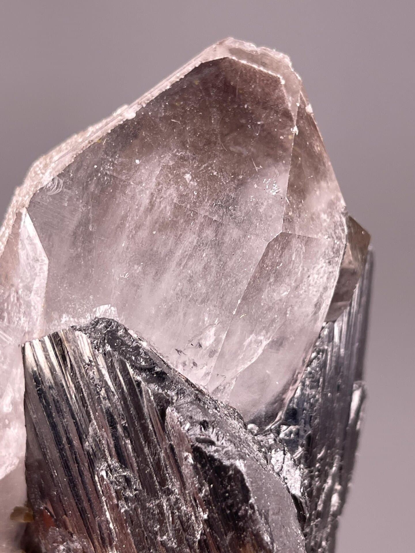 Cassiterite quartz cluster showing contrasting mineral lusters