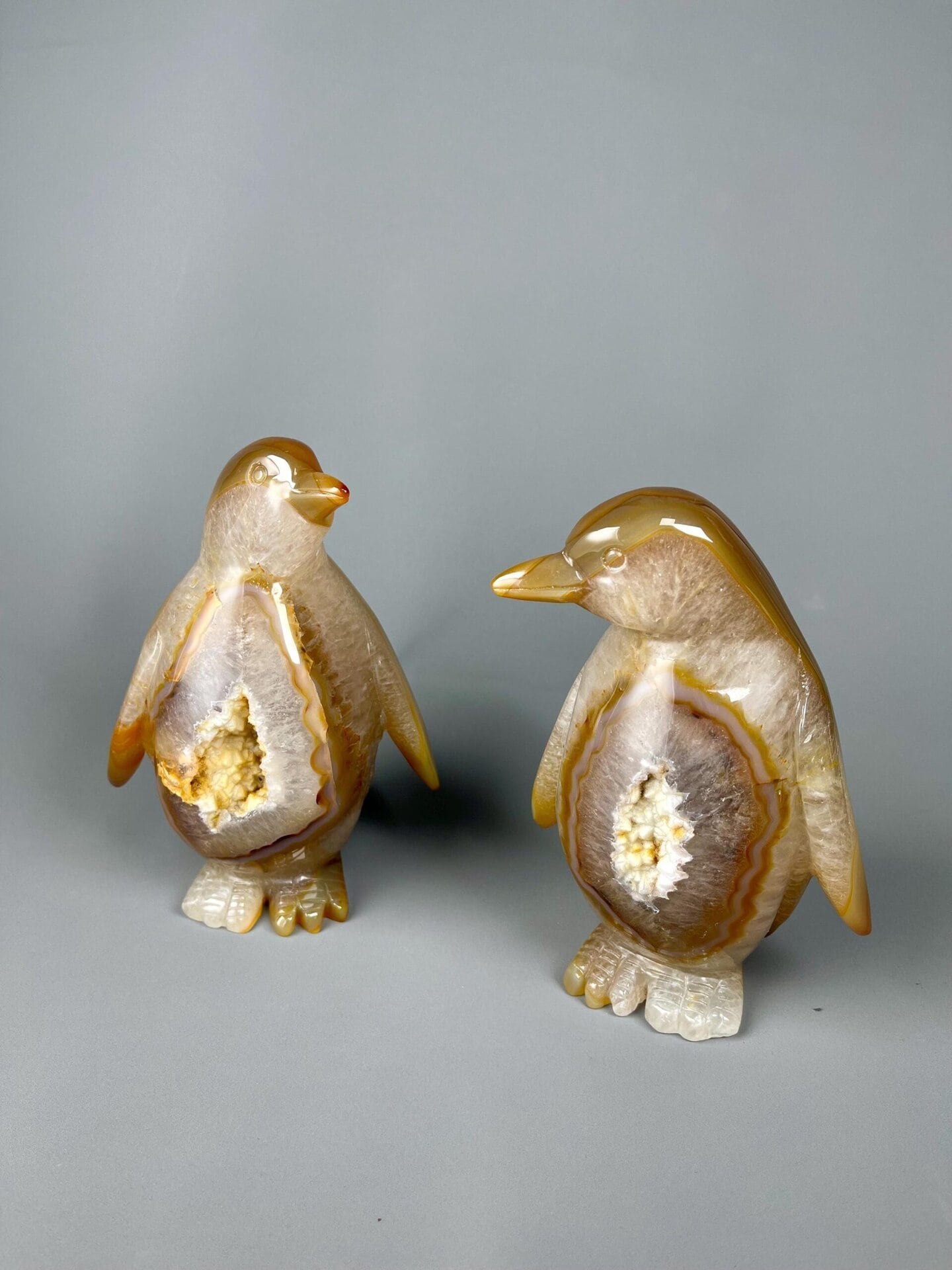 Brazilian agate SiO2 carved into penguin pair form