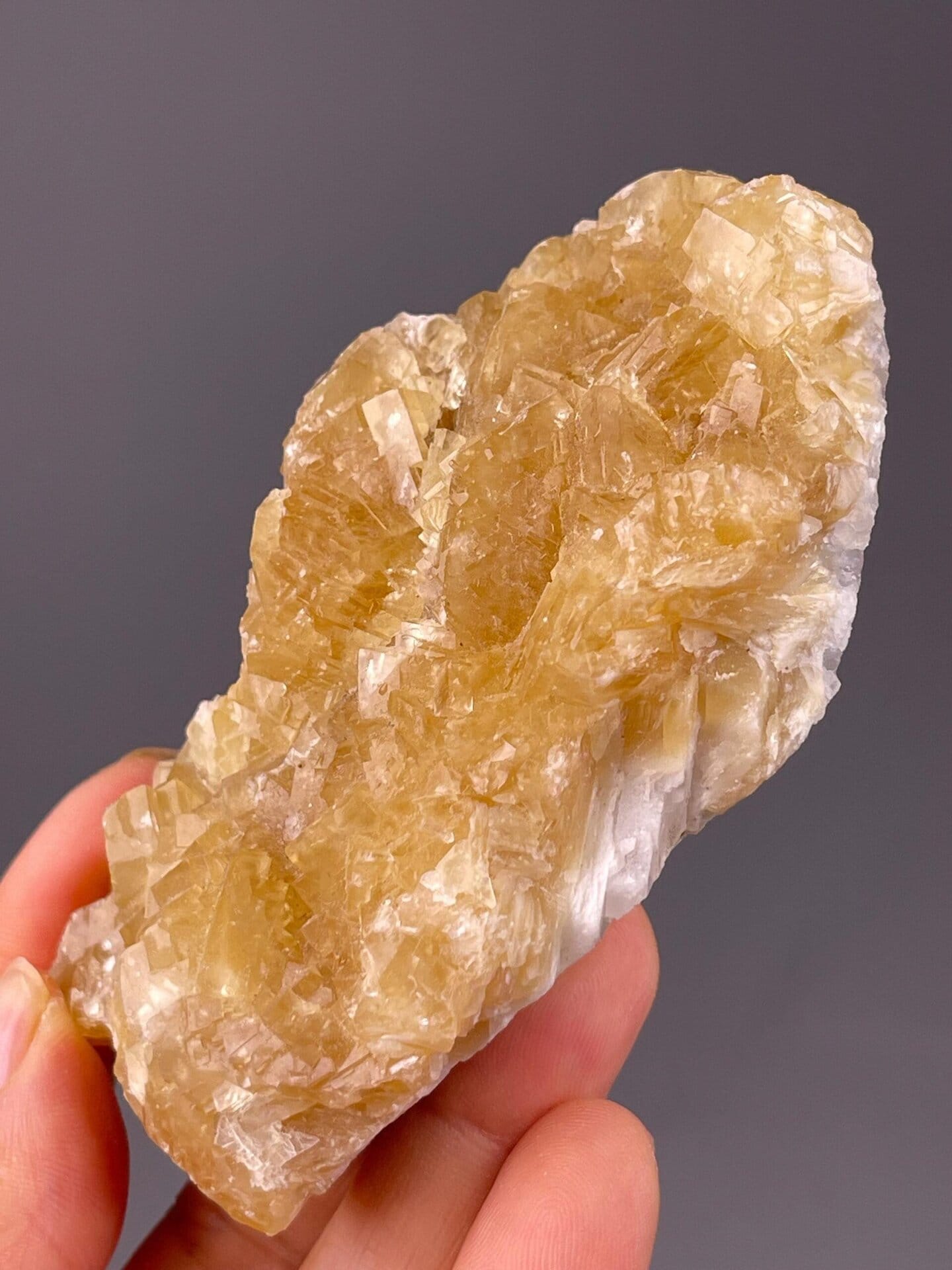 Yellow fluorite cubic cluster from Beijing region, China