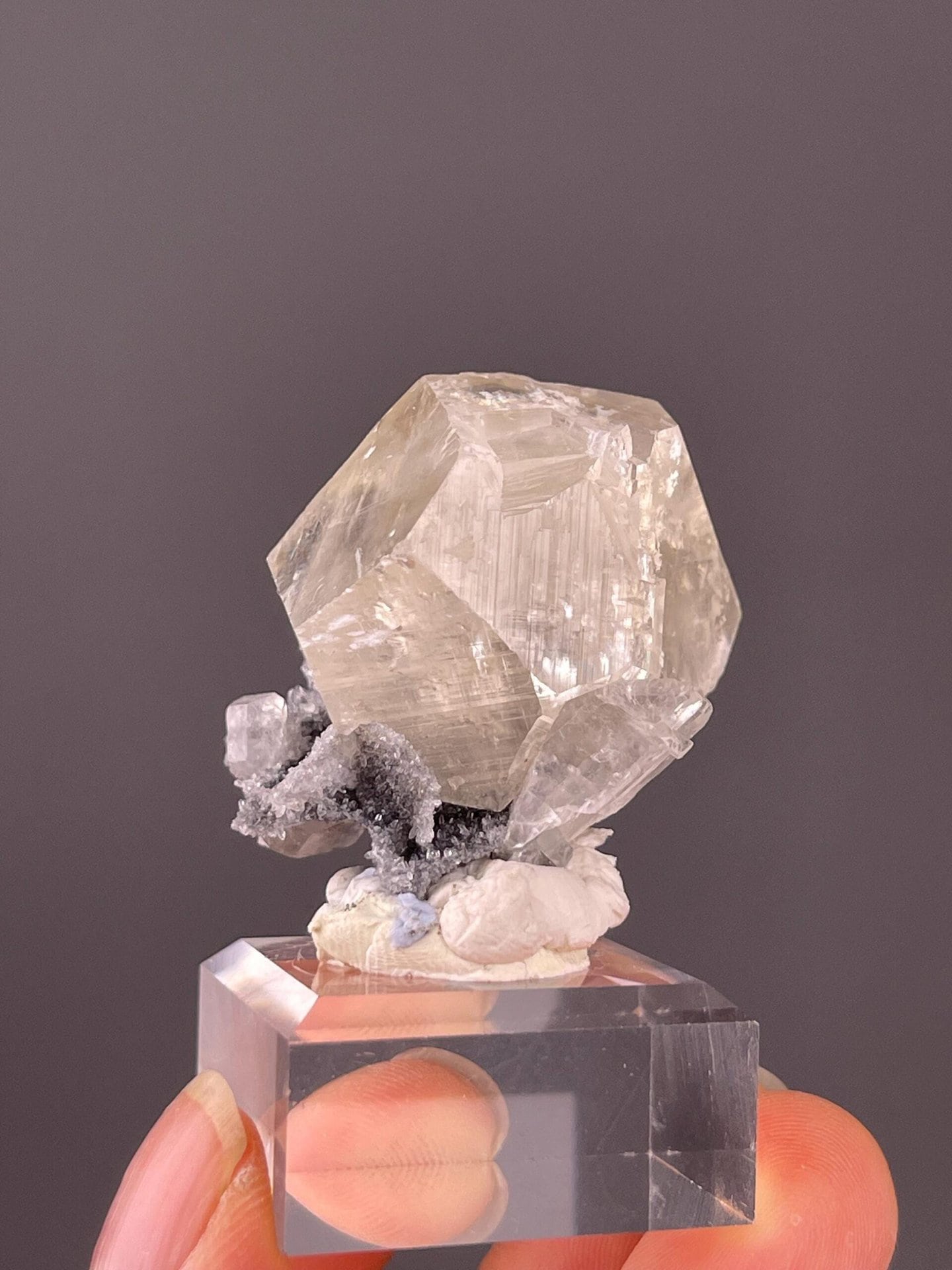 Natural calcite crystal showing trigonal symmetry, Fujian origin