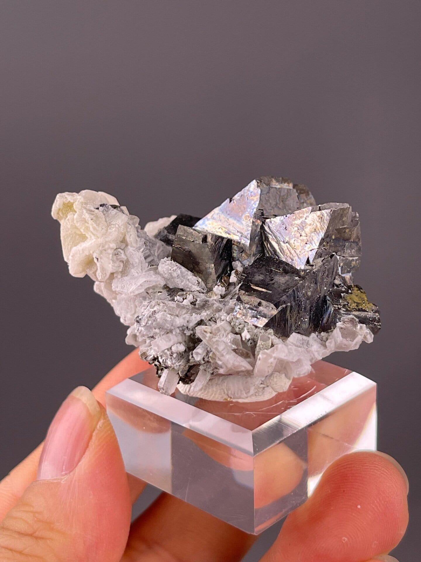 Arsenopyrite crystals with quartz and calcite matrix