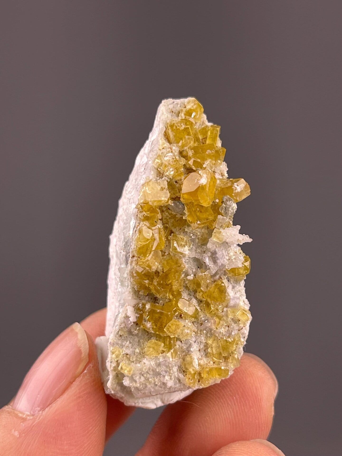 Yellow fluorite cube faces and crystal habit