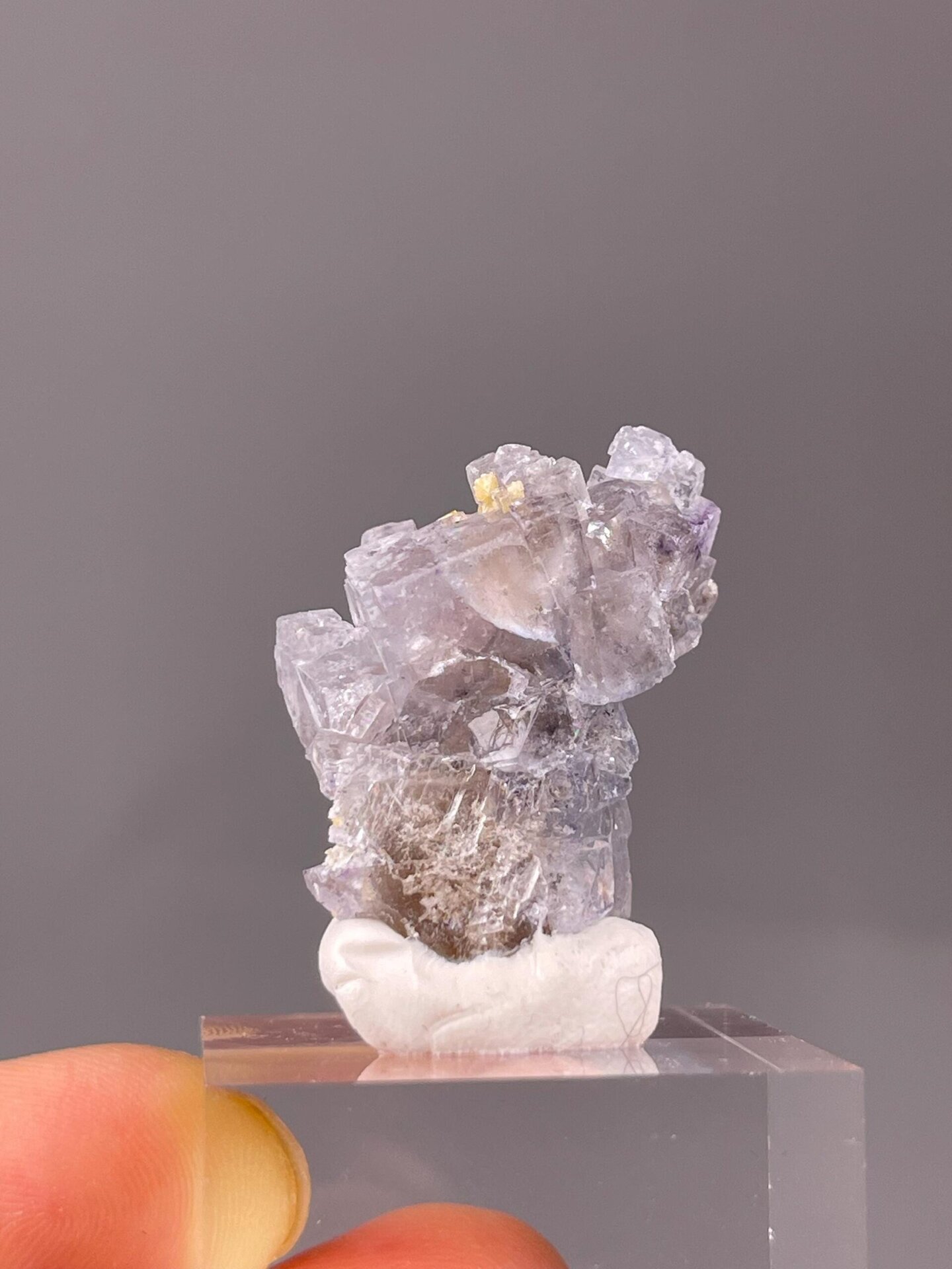 Purple fluorite two specimens color comparison