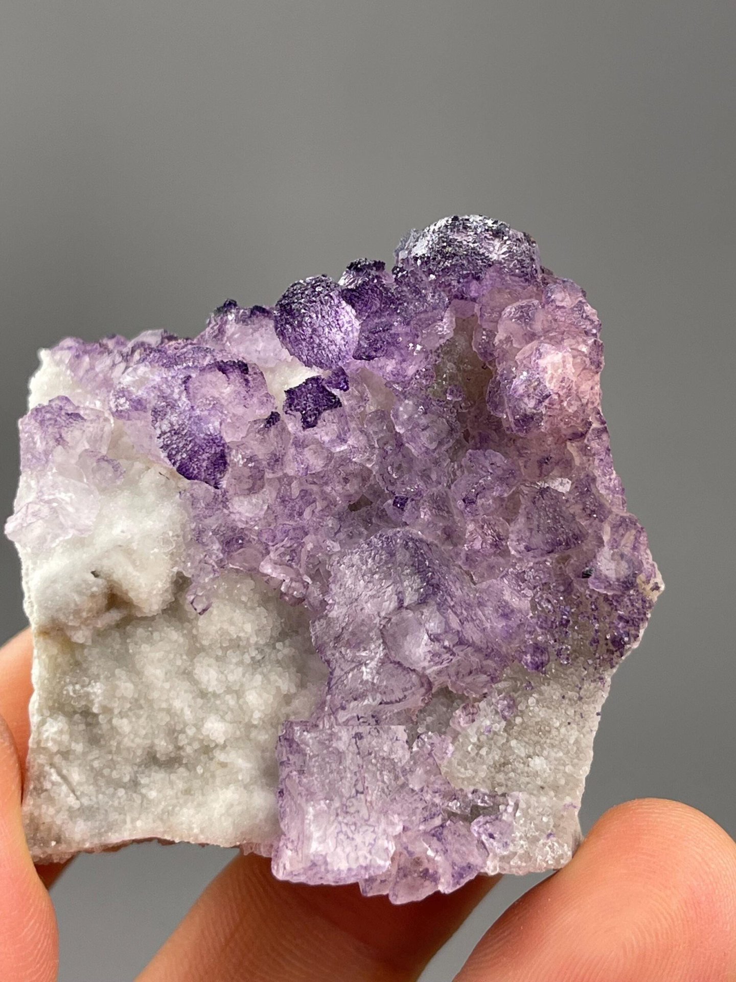 Geometric surface growth texture fluorite detail
