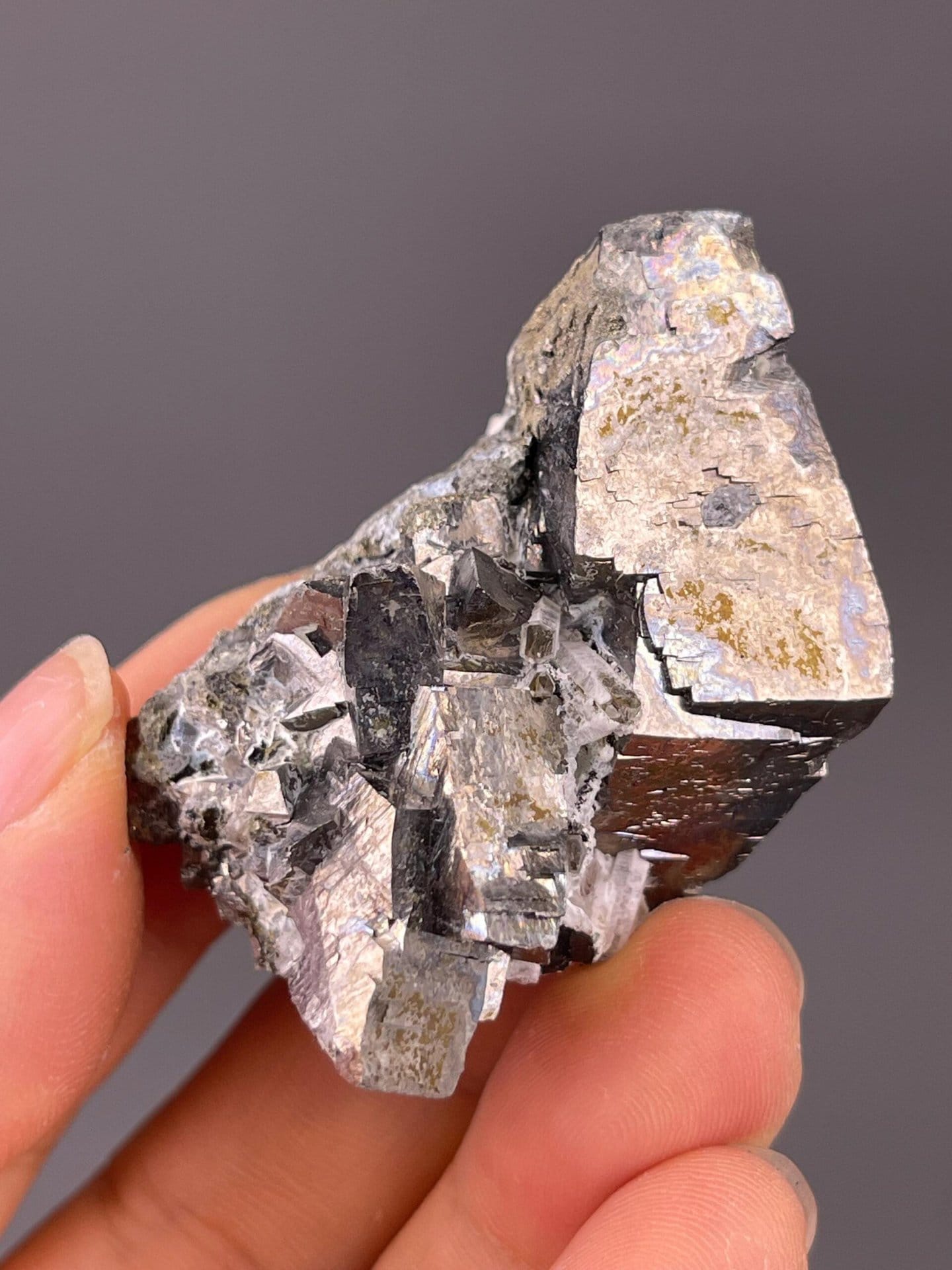 Cogwheel bournonite overhead top-down view