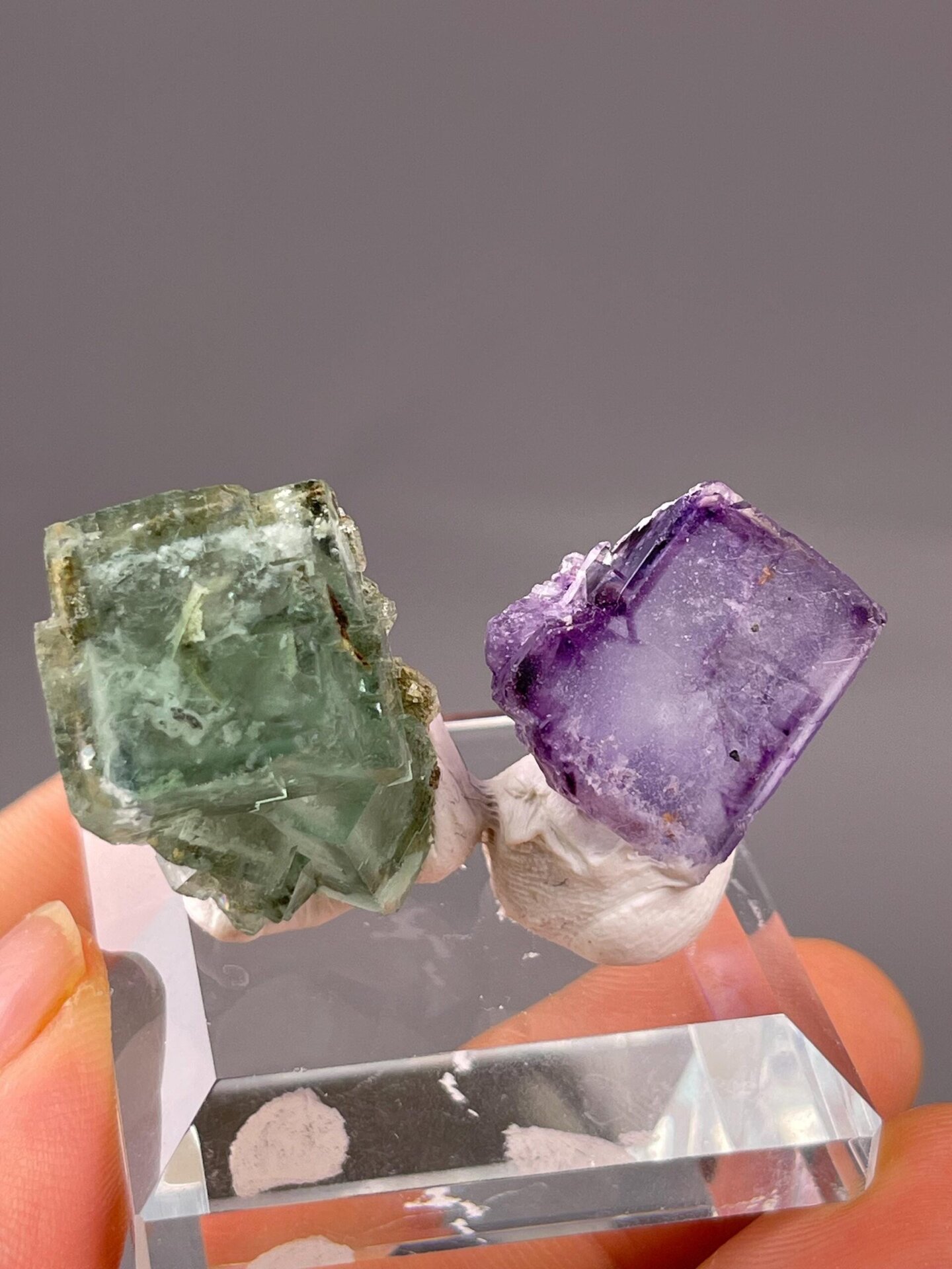 Green purple fluorite Yaogangxian set scale reference