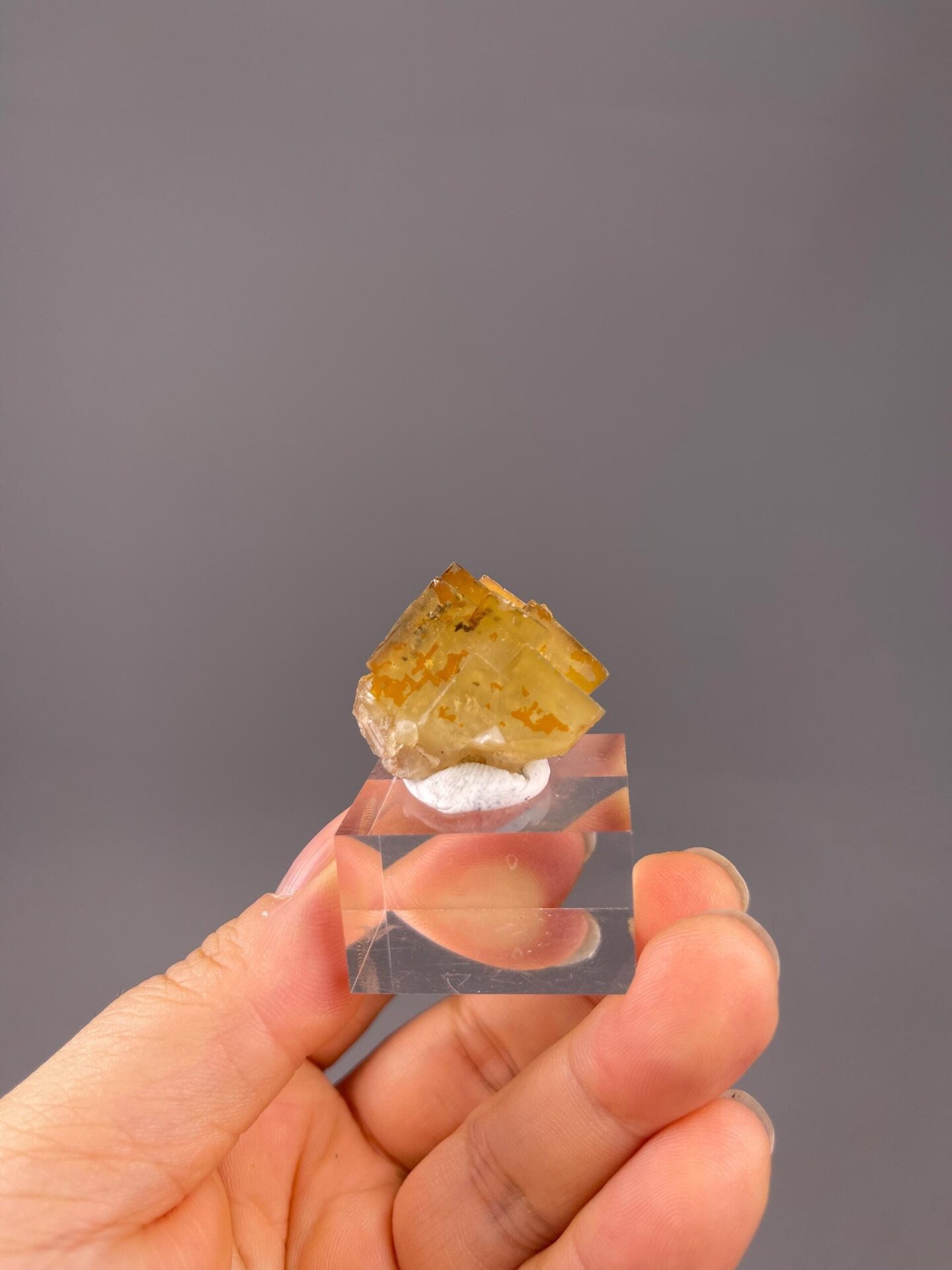 Vivid yellow color of rare Beijing fluorite cube