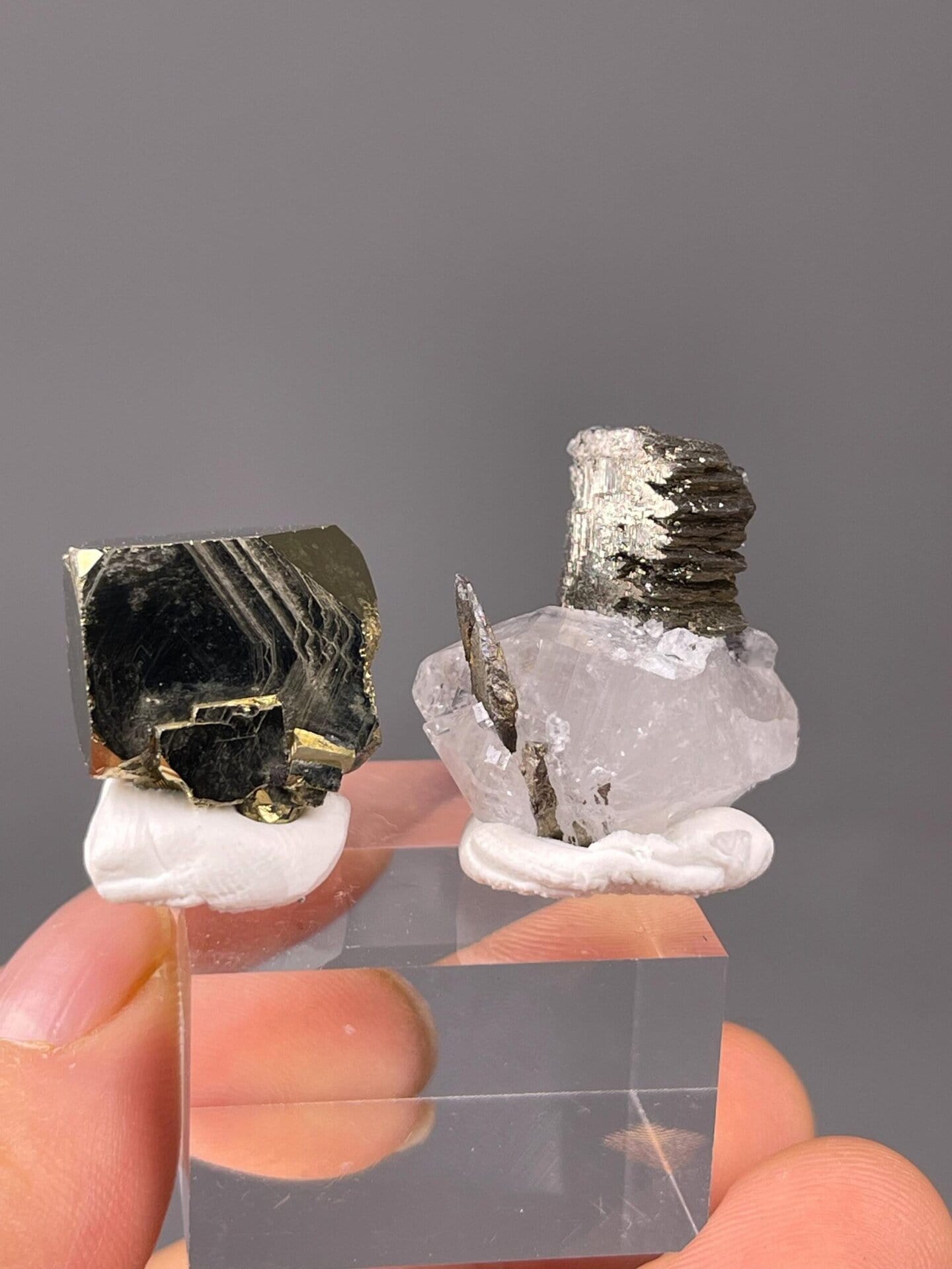 Chalcopyrite specimen