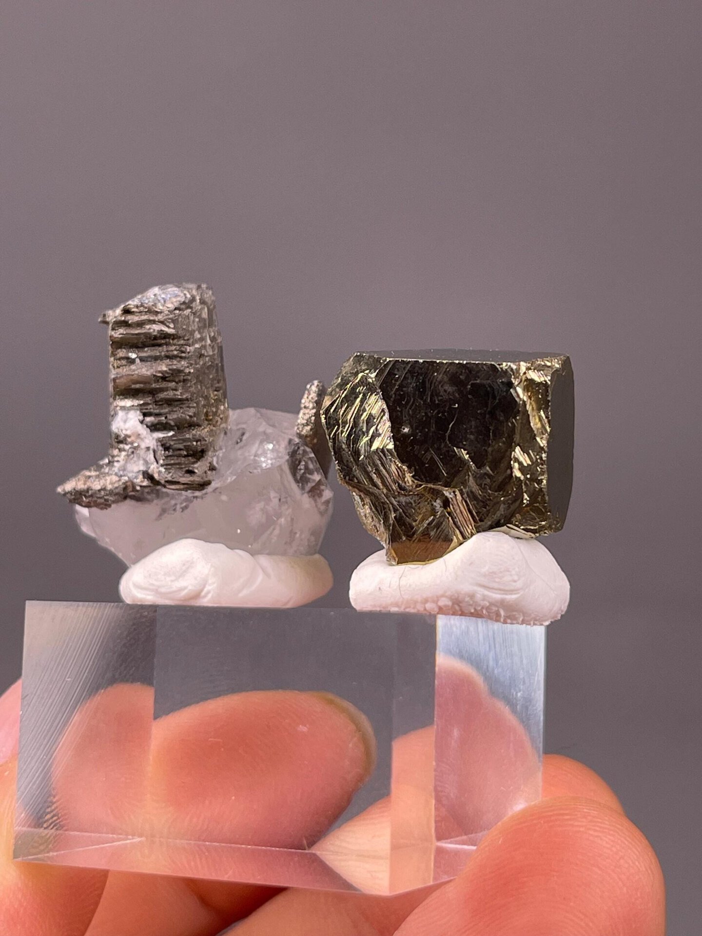 Chalcopyrite specimen