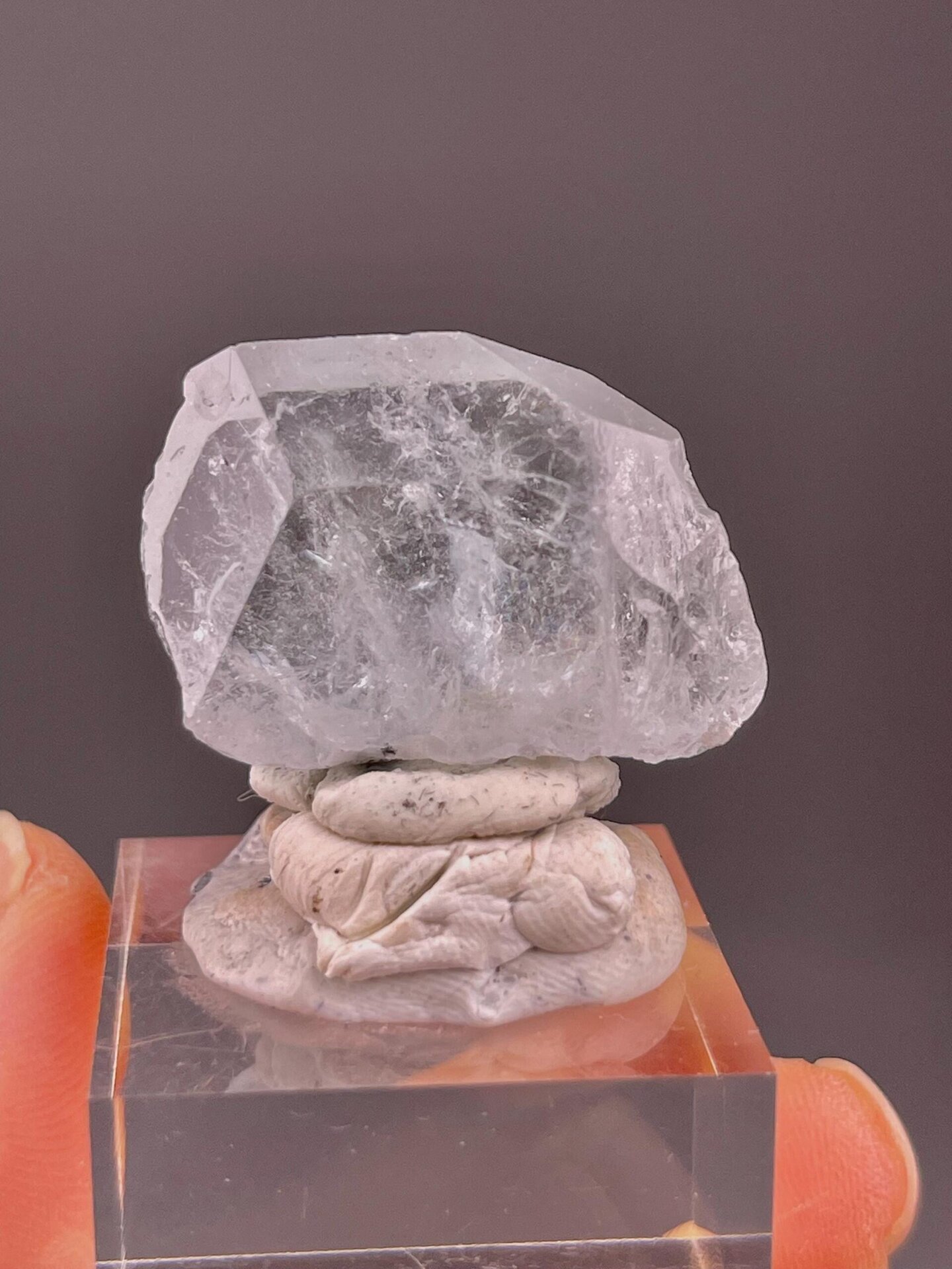 Vitreous luster on aquamarine crystal faces