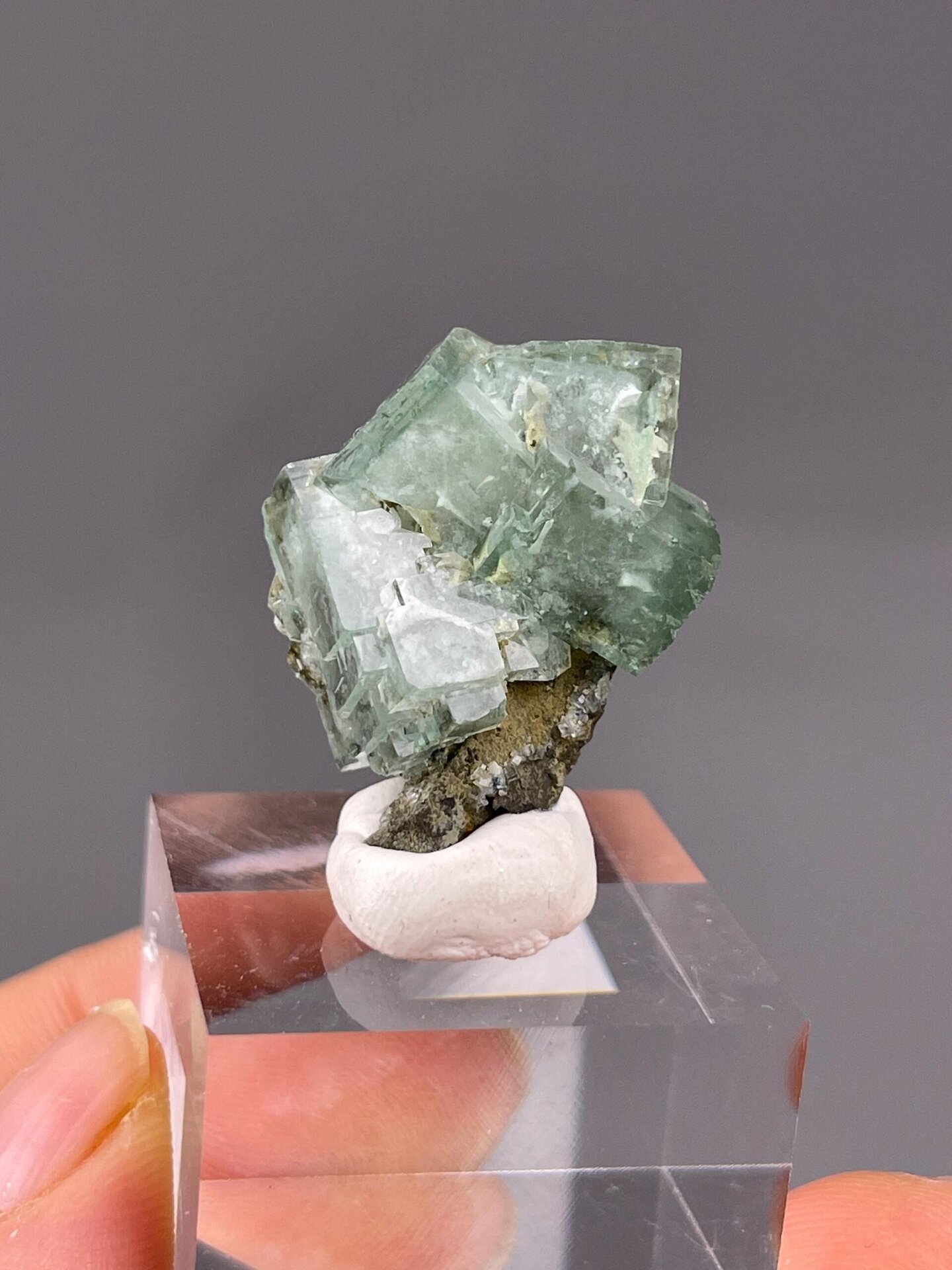 Front view of raw translucent green fluorite from Yaogangxian