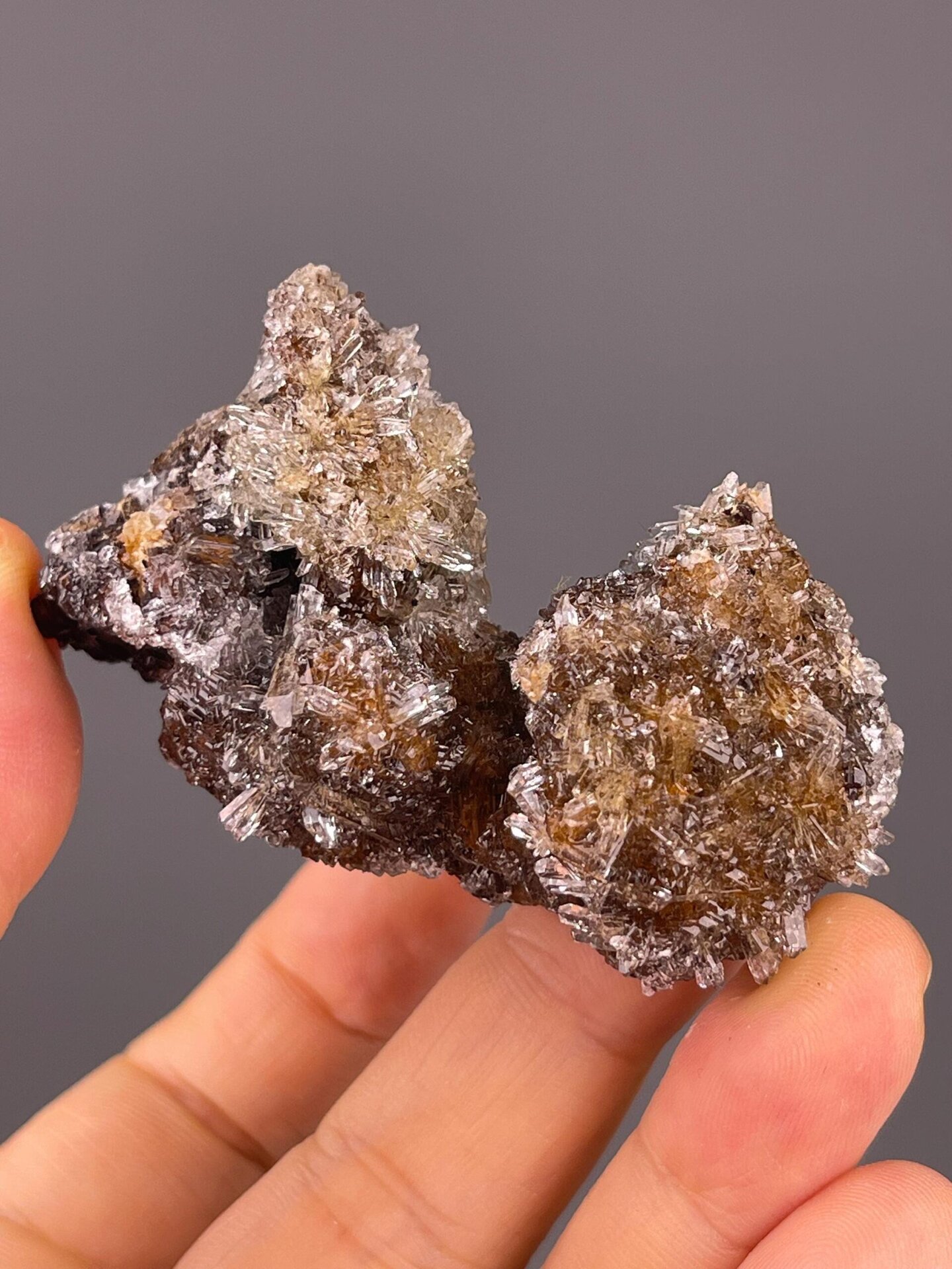 Side view of gypsum flower cluster