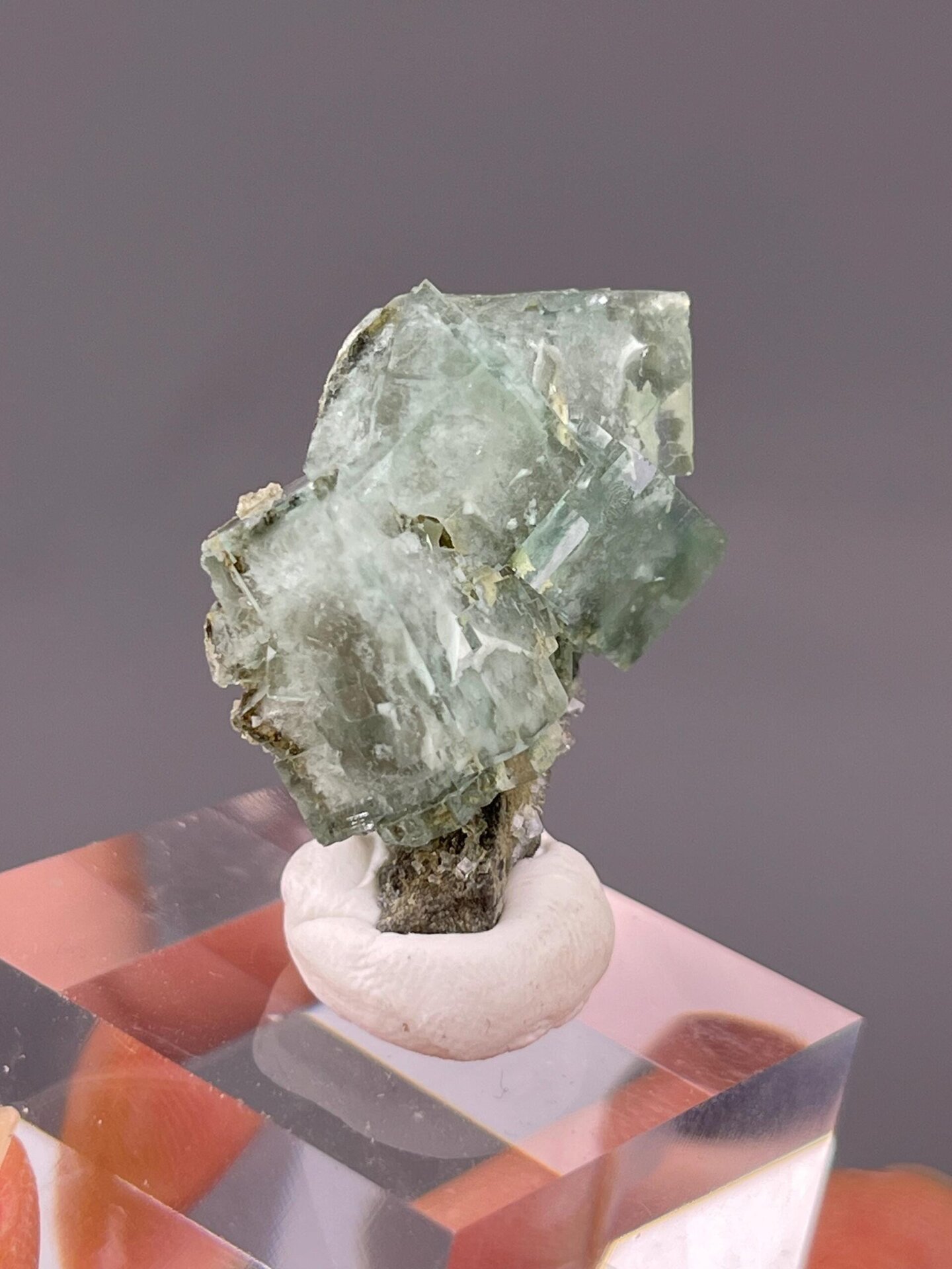Raw fluorite crystal surface from Yaogangxian