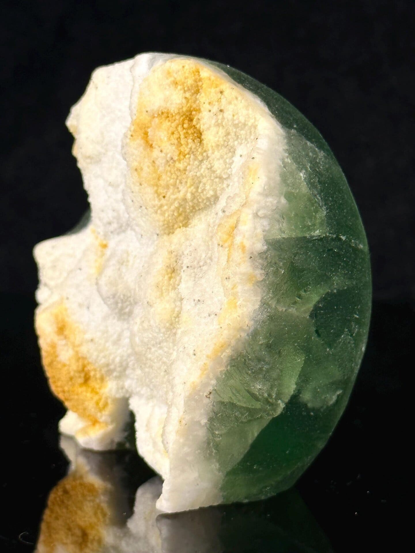 Top view of green fluorite skull crown