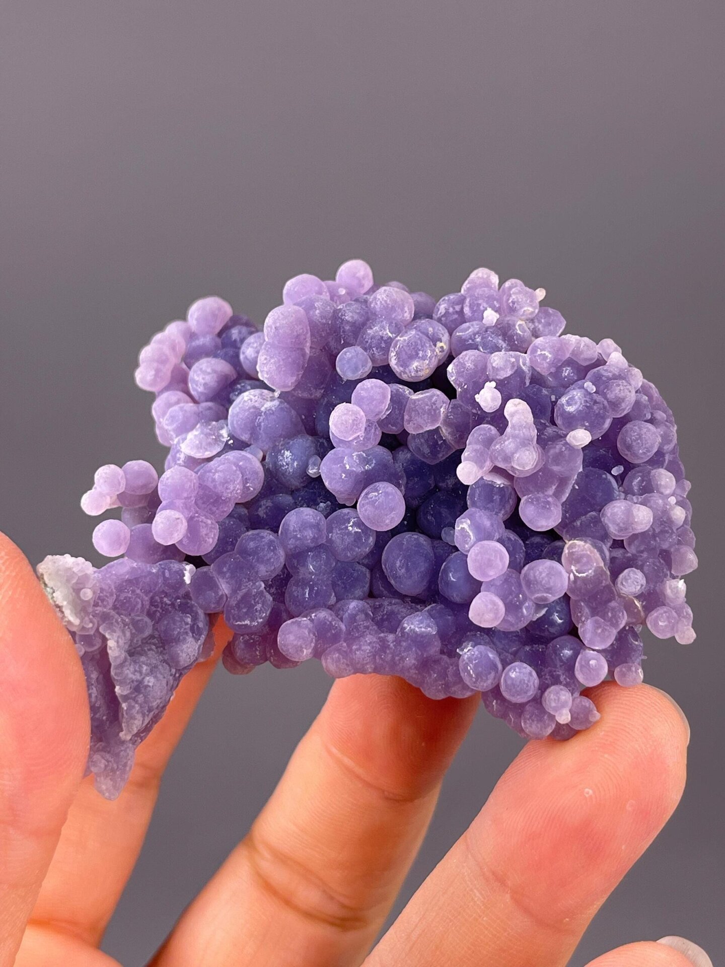 Individual chalcedony nodules in grape agate cluster