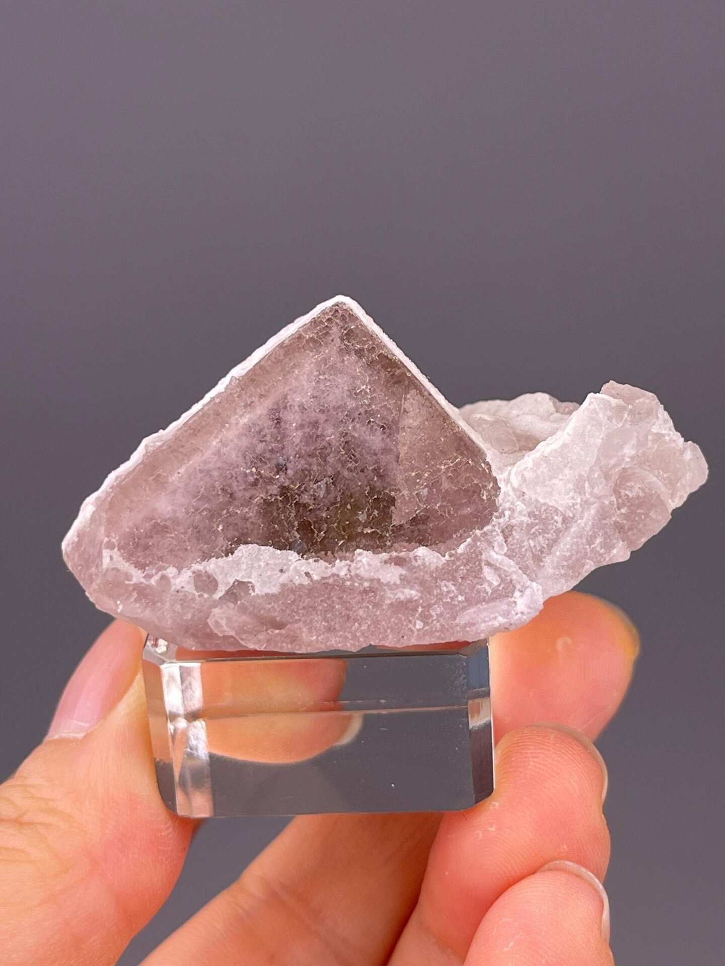 Purple fluorite with QR-code stepped growth on quartz matrix, Guizhou