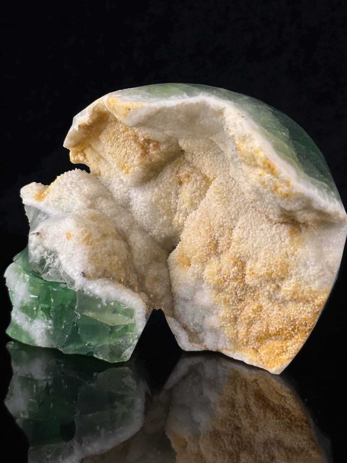 Top view of fluorite skull showing geode formation