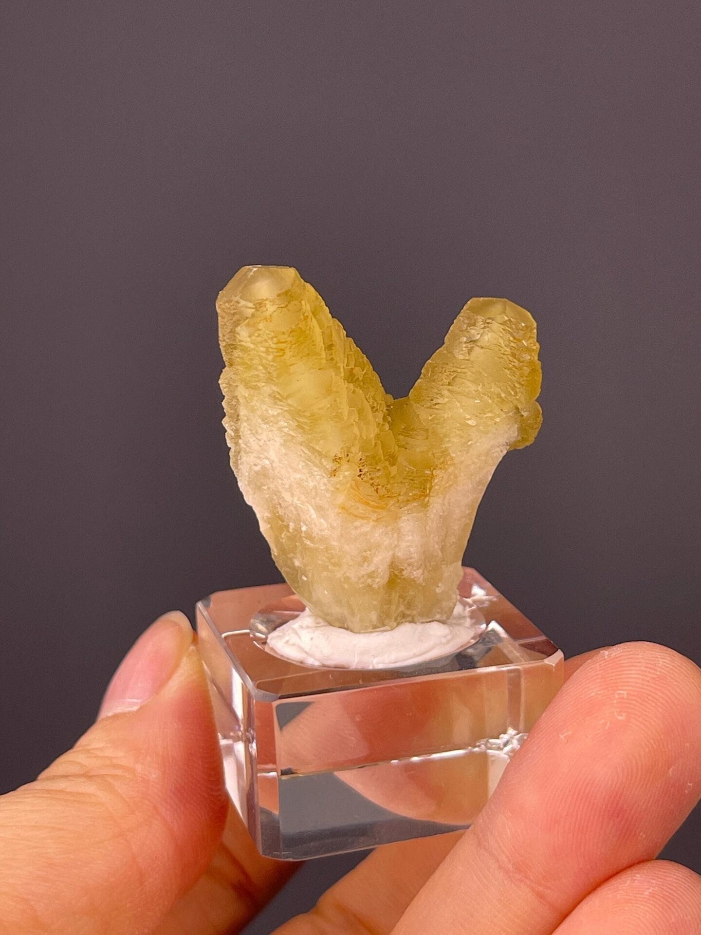 Full specimen view of Daye Mine yellow calcite
