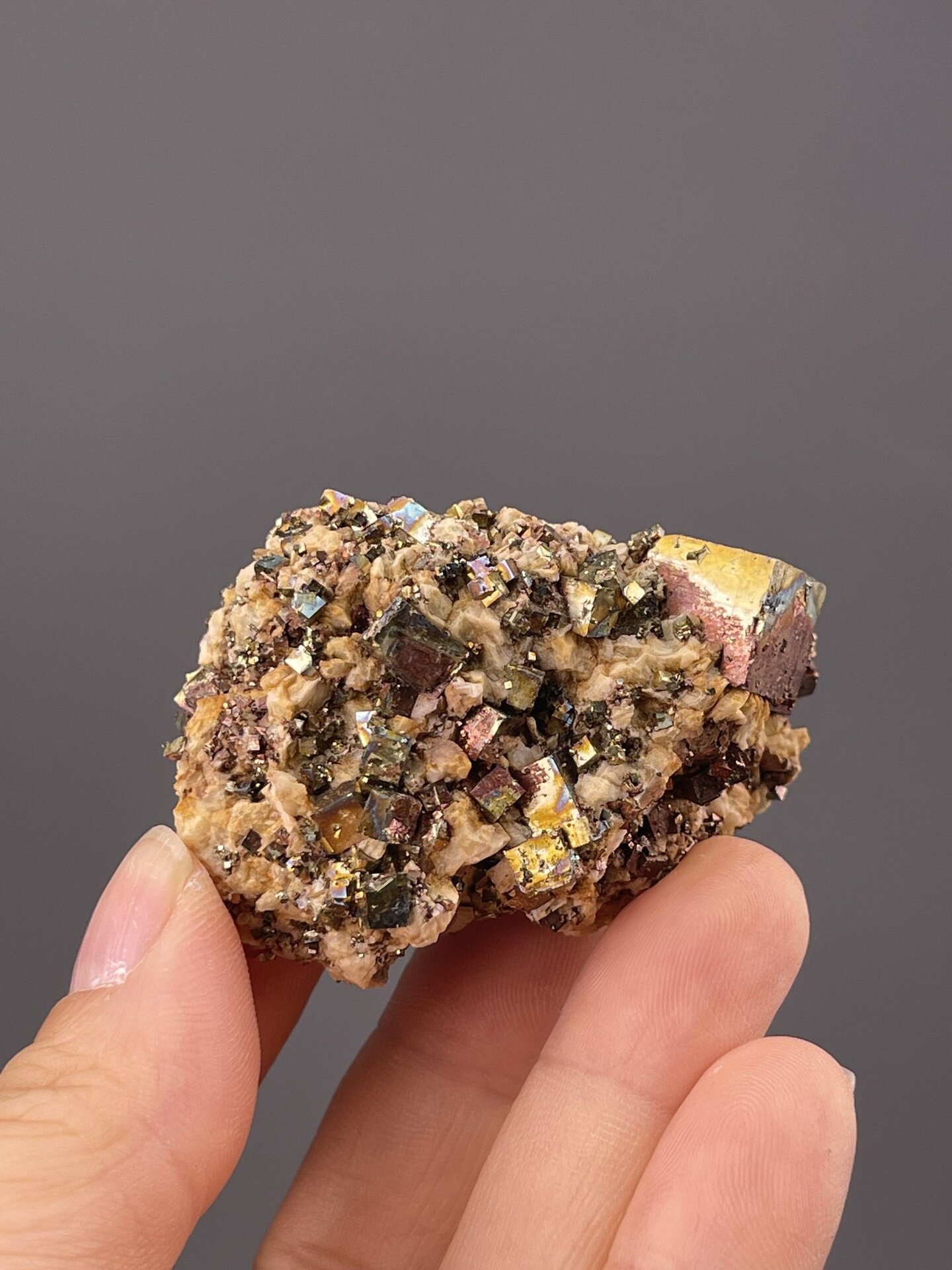 CuFeS₂ tetragonal chalcopyrite with iridescent tarnish, Jiangxi