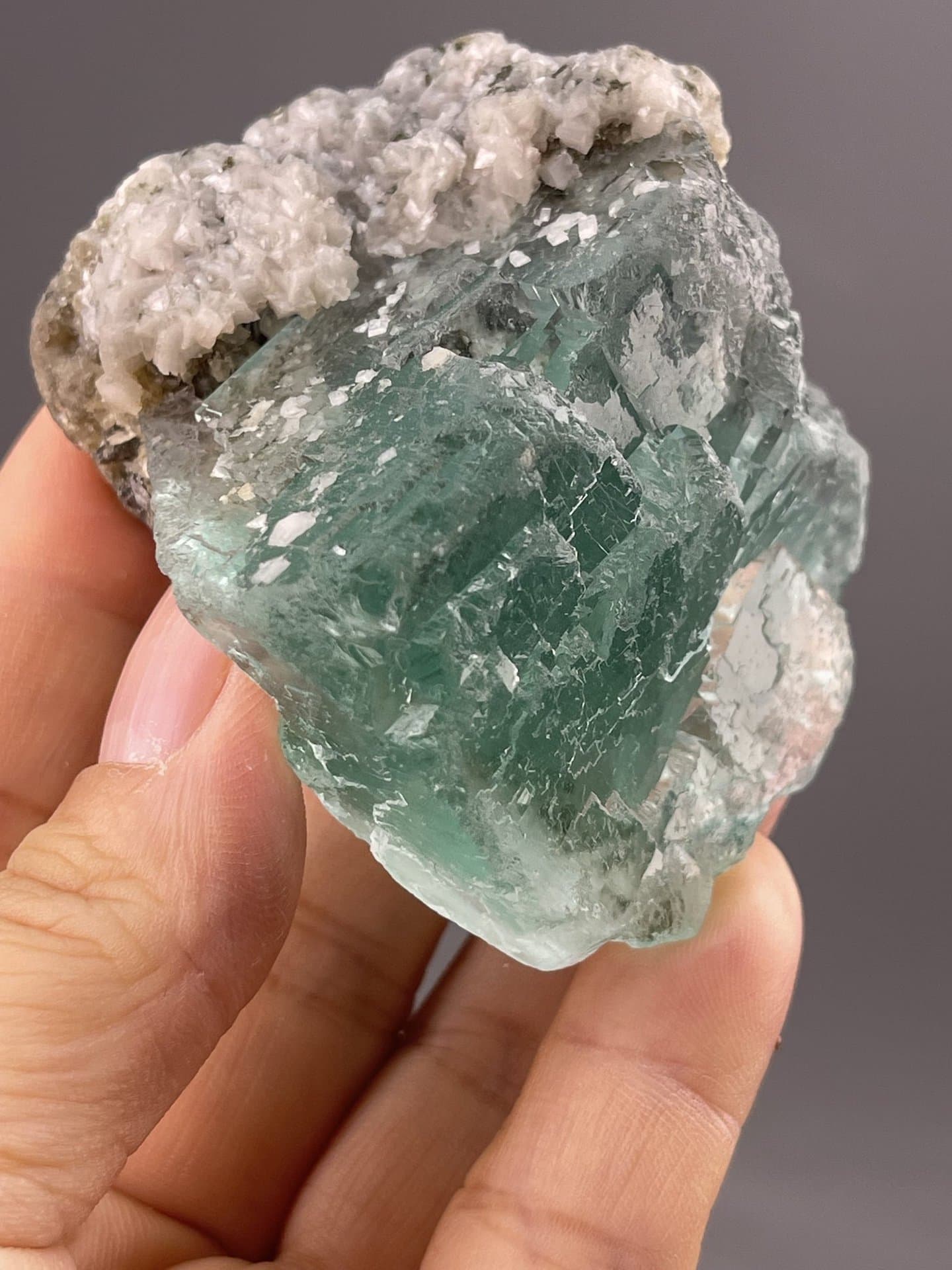 Purple fluorite specimen profile, Yaogangxian Mine, Hunan