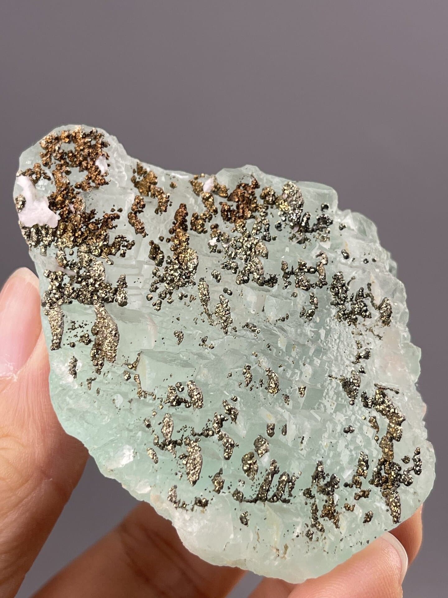 Translucent Light Green Fluorite Cube from Yaogangxian Mine – crystal termination detail