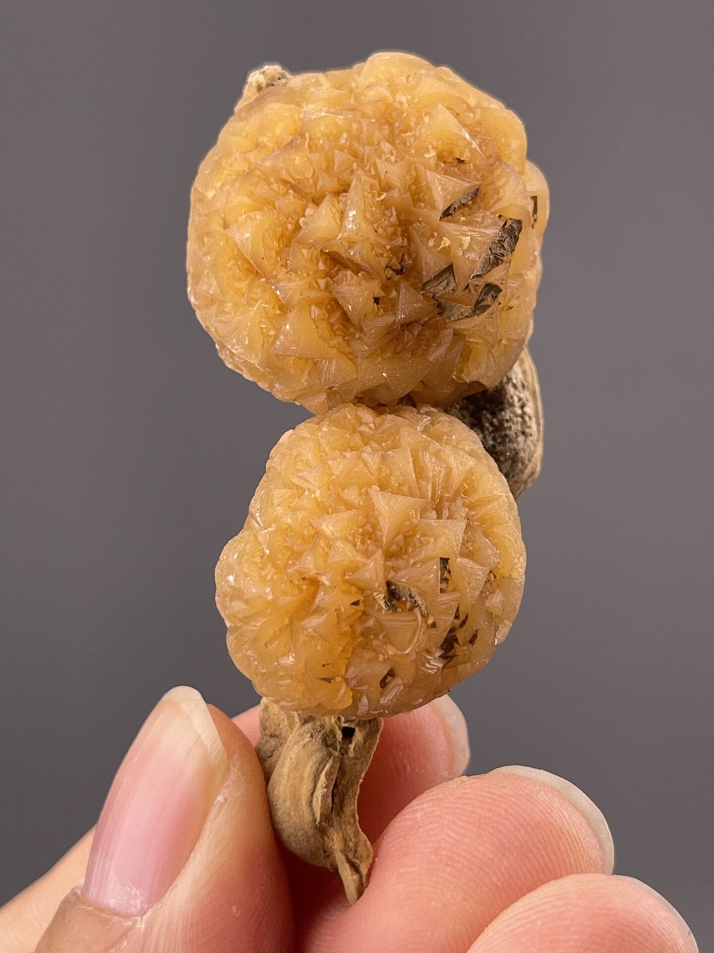 Front view of orange calcite specimen, 10×10×23 mm, Nandan County