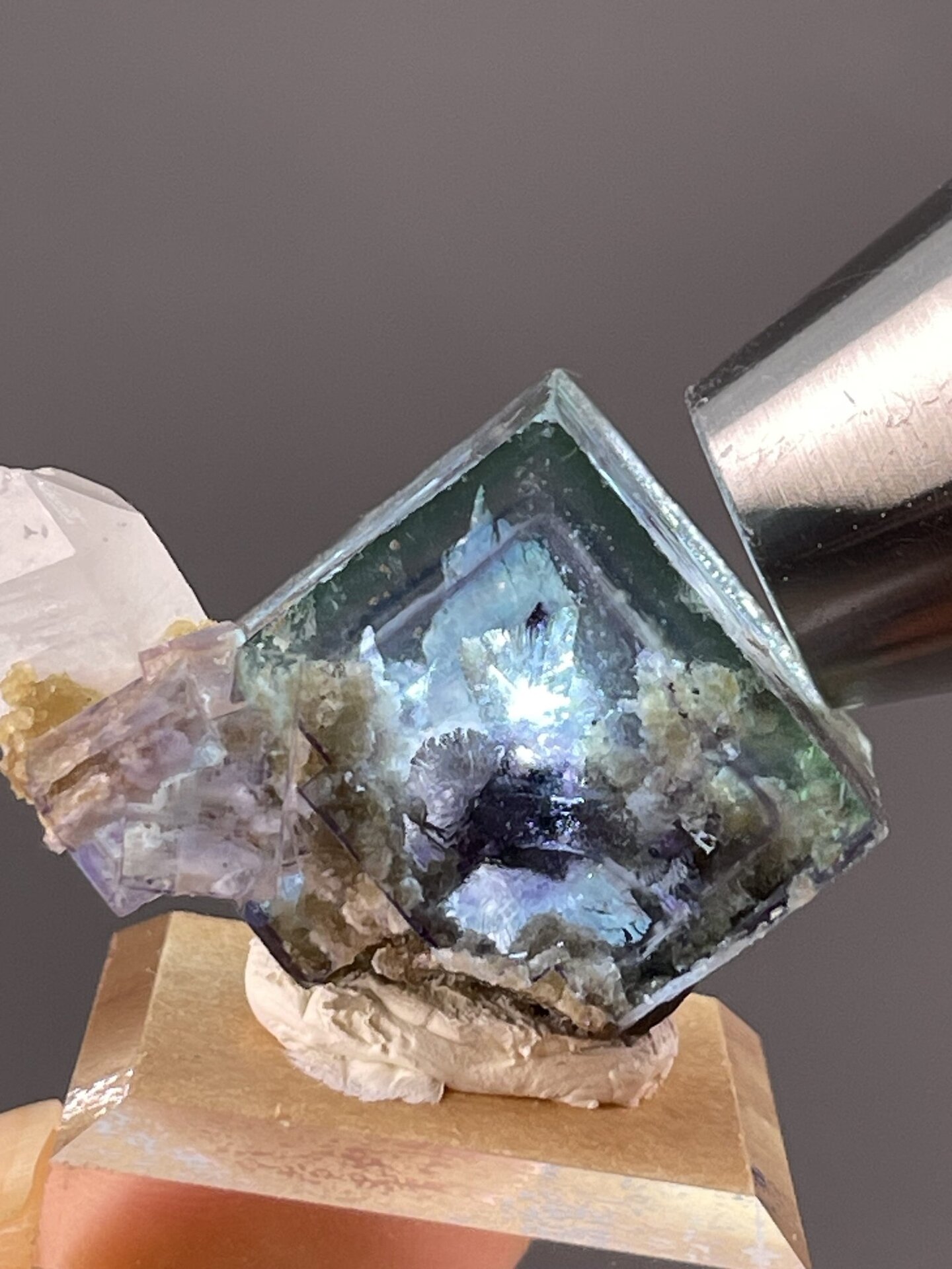 Vibrant Cubic Fluorite Crystals from Chenzhou, China – lustre and transparency detail