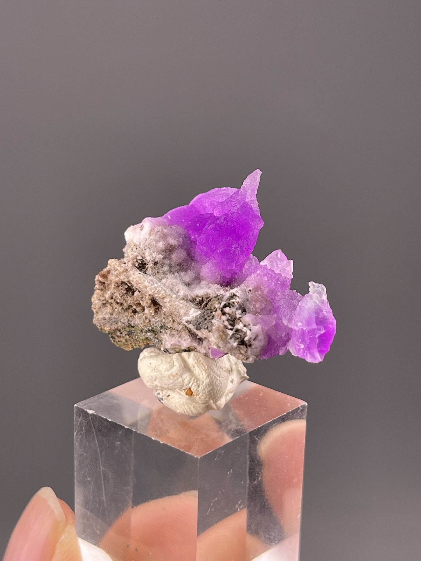MnCO₃ trigonal rhodochrosite, Mohs 3.5–4, Yunnan Province China