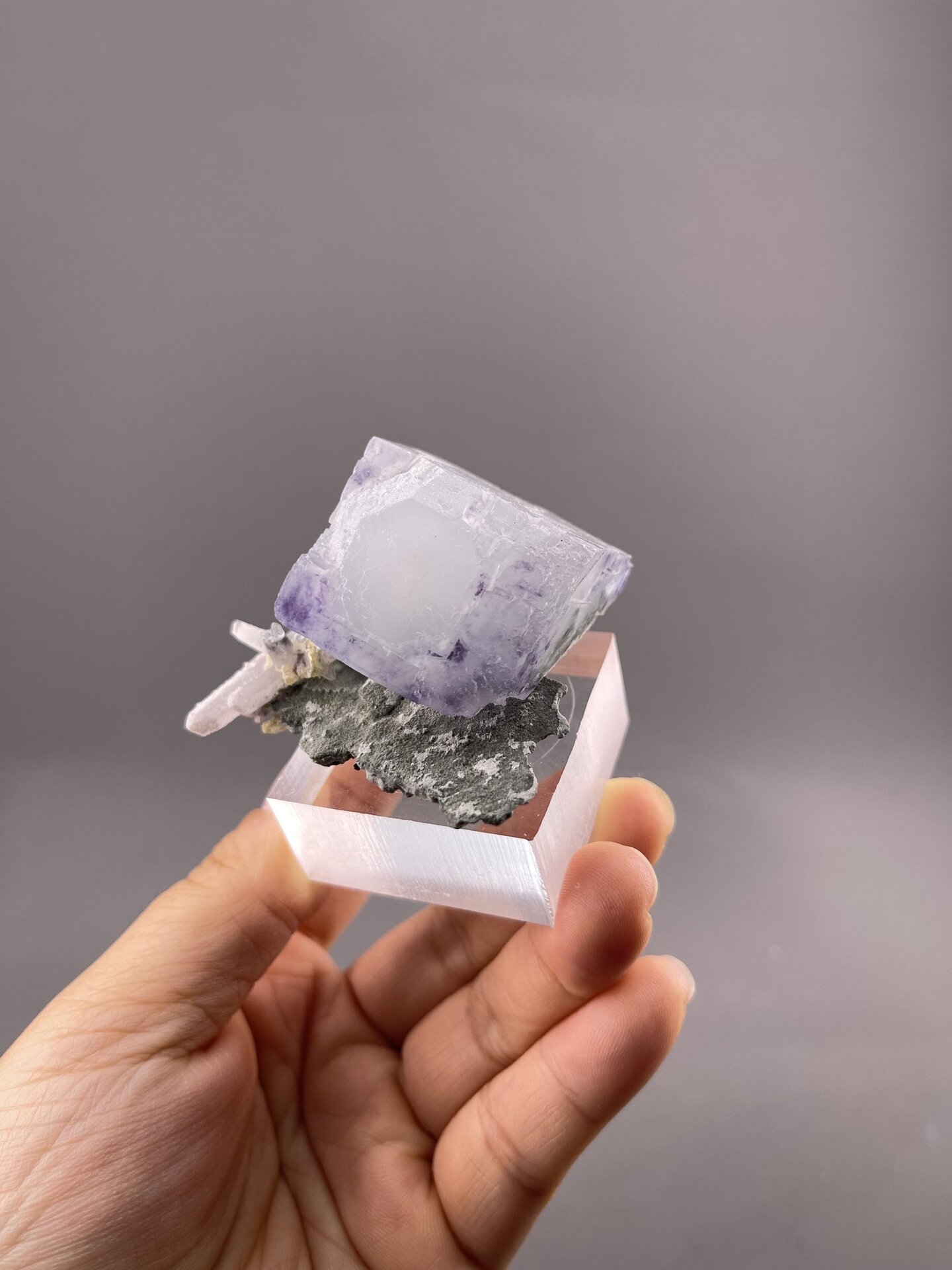 Phantom Fluorite Crystal from Yaogangxian Mine, China – side profile