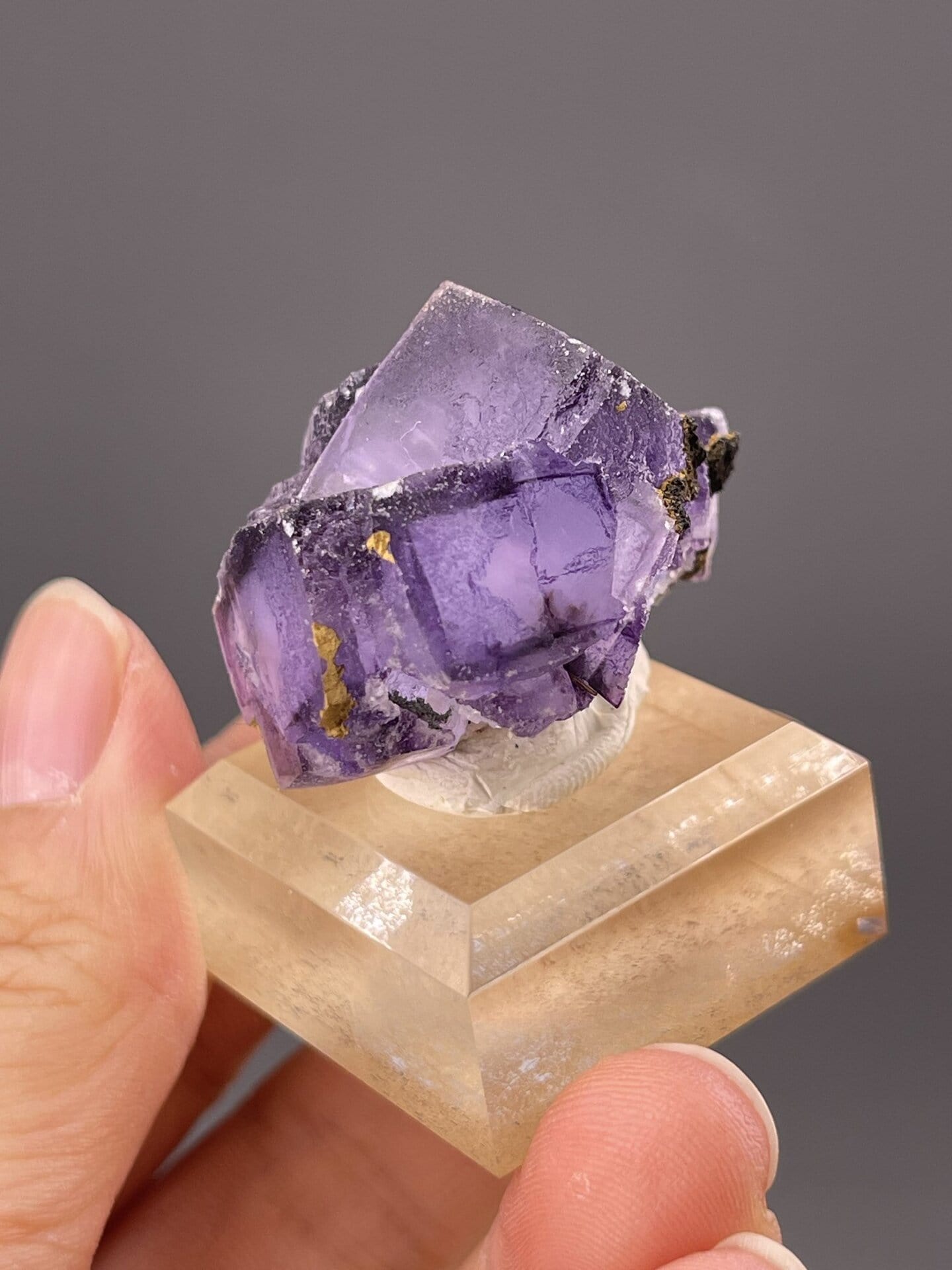 CaF₂ isometric fluorite, Mohs 4, translucent purple, Yaogangxian
