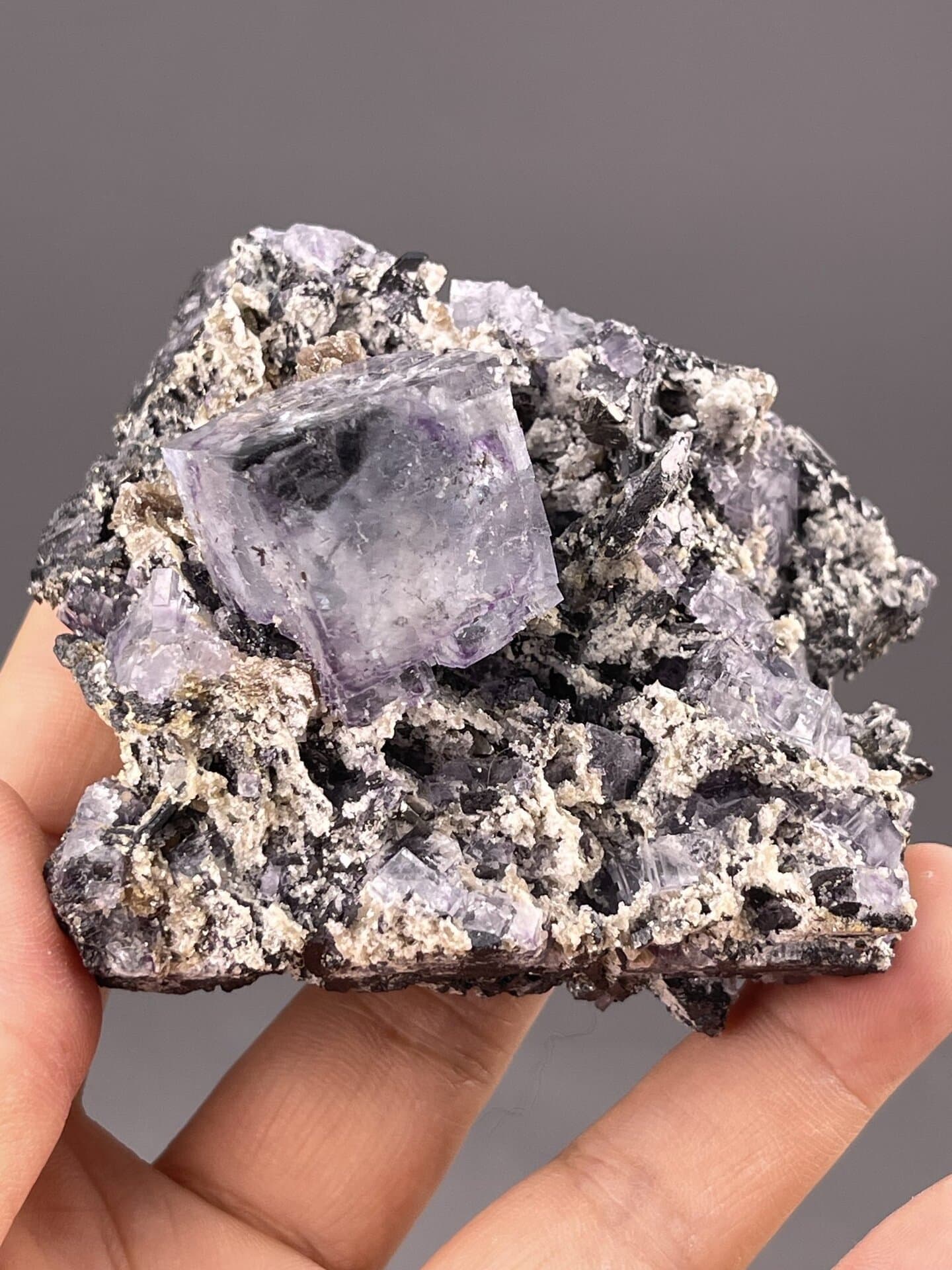 Purple Fluorite Crystals with Phantom Zones from Yaogangxian – side profile