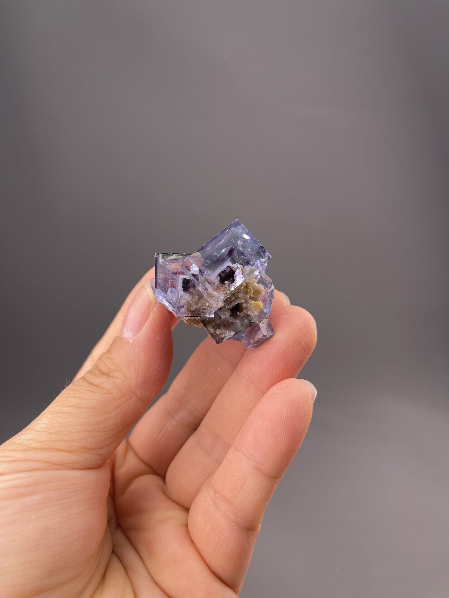 Colour-zoned purple phantom fluorite from Yaogangxian Mine, Chenzhou, Hunan