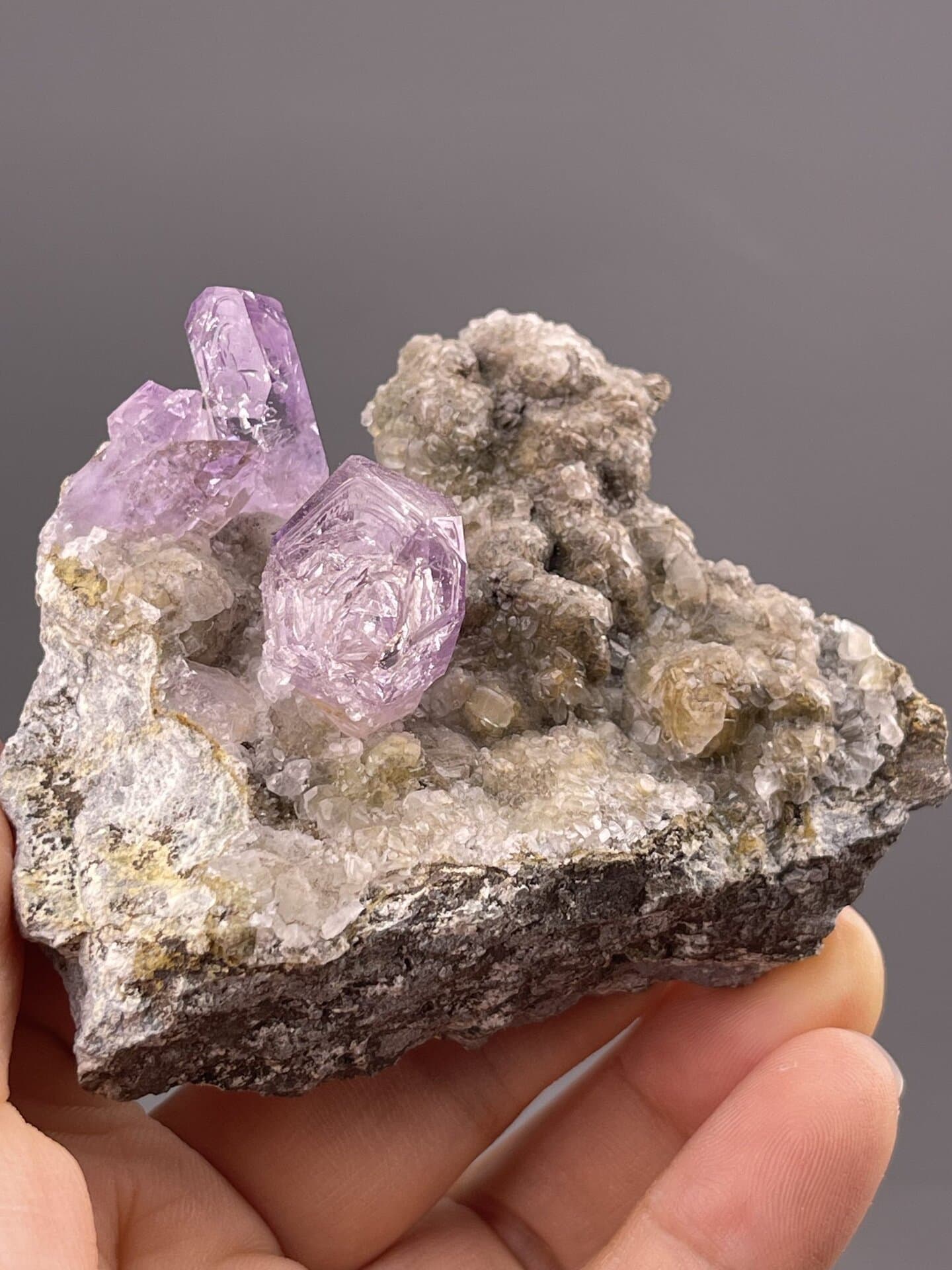 Pale lavender amethyst with well-formed prismatic habit, 2.8 g