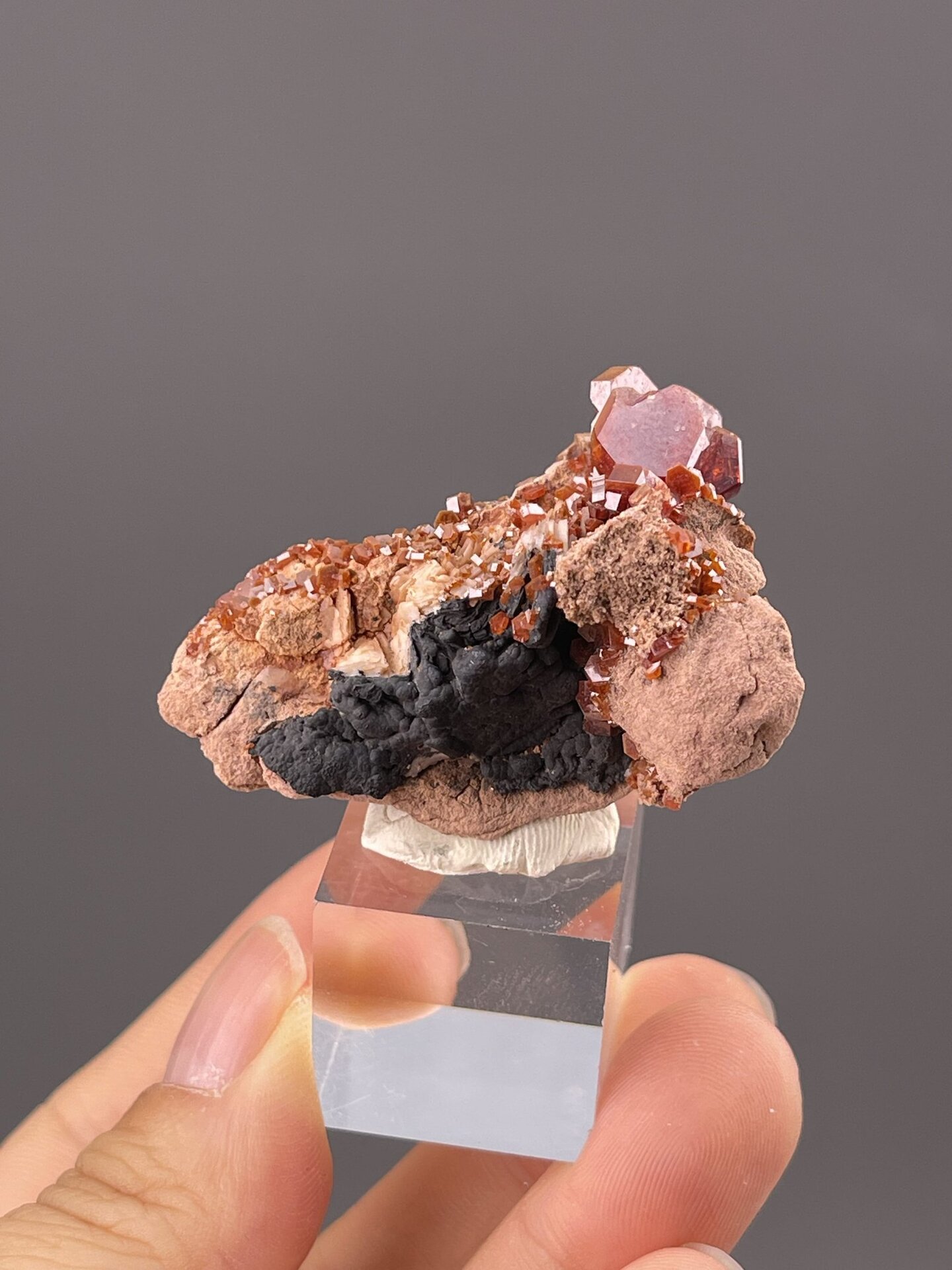 Front view of vanadinite cluster, 18×11×9 mm, Midelt Province