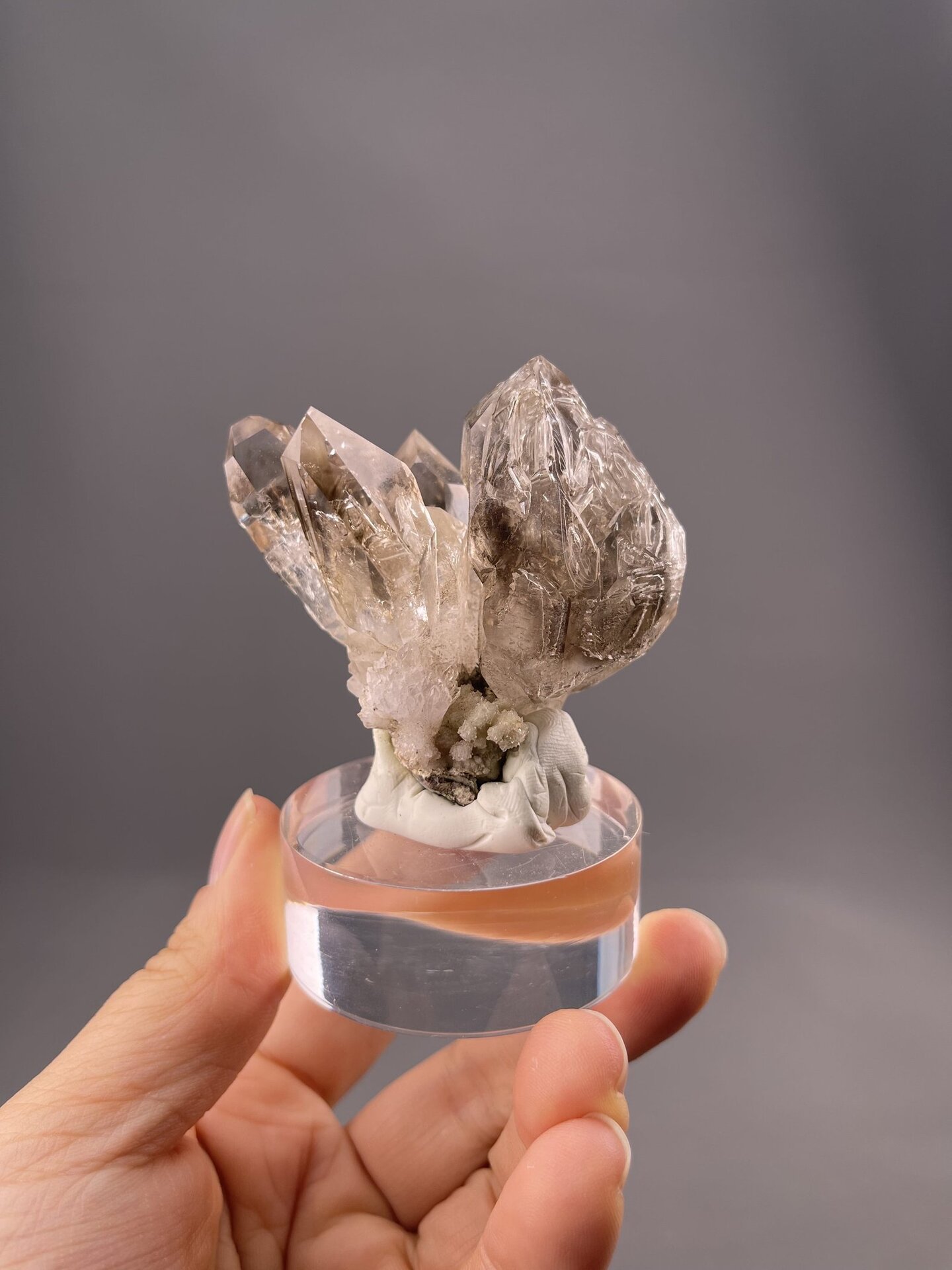 Multiple intergrown smoky quartz crystals, Erongo region, 3.2 g