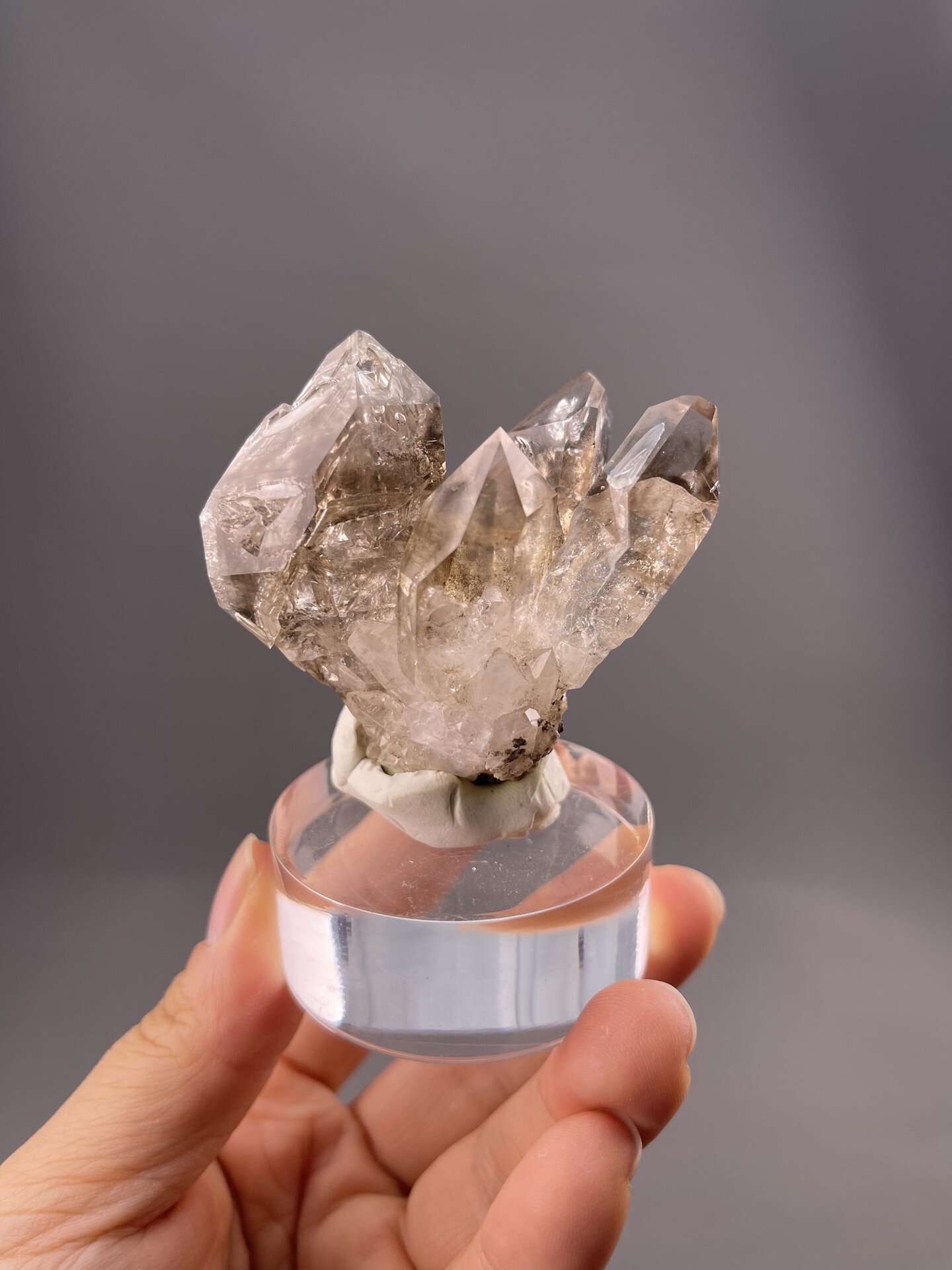 Side view of Erongo quartz cluster showing depth and crystal height