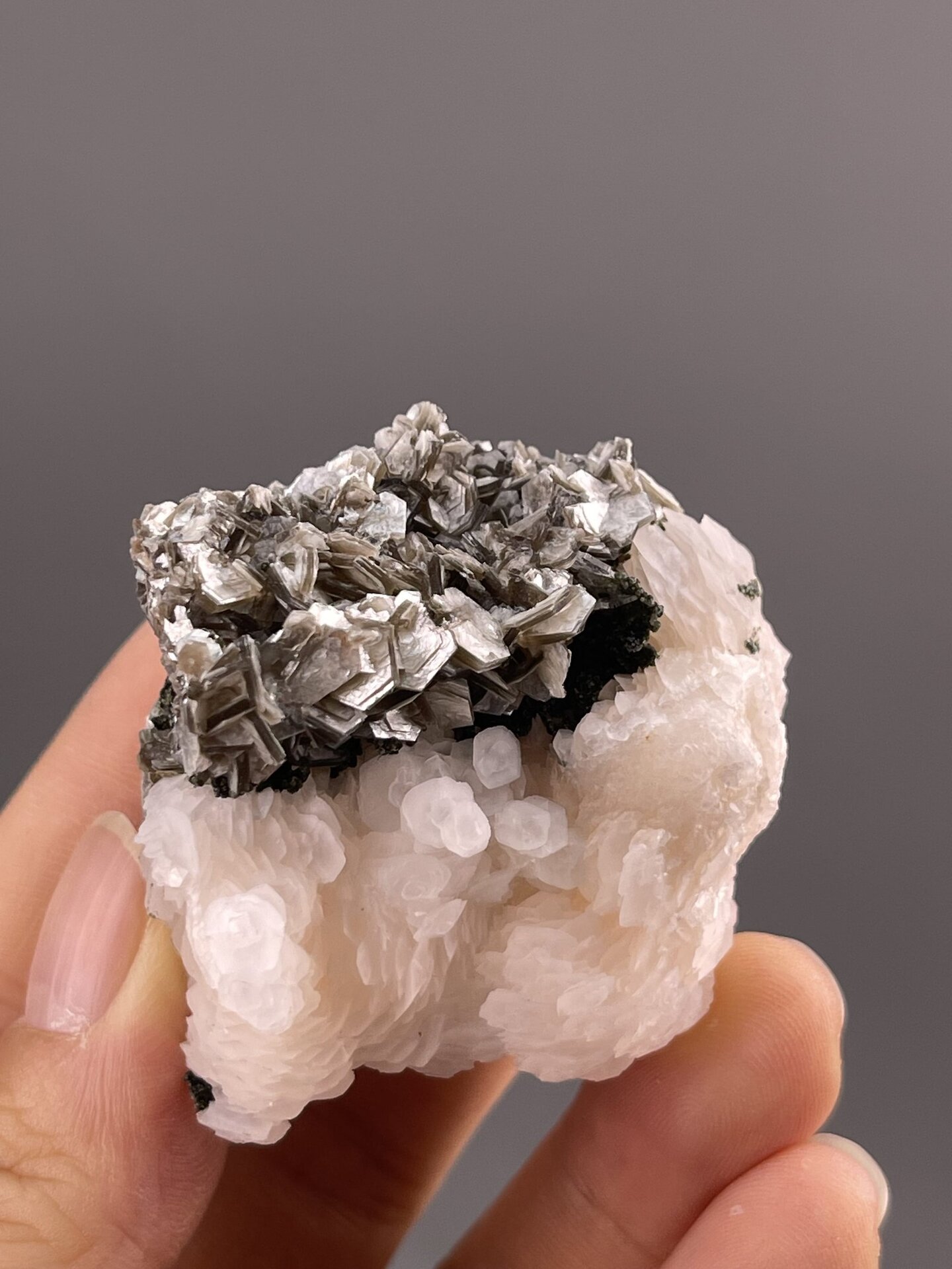Calcite Crystal Specimen from Xuebaoding Mountain, China – crystal termination detail