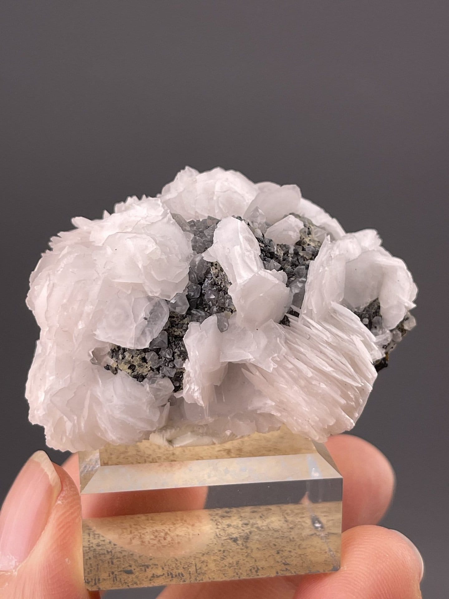 Front view of calcite cluster, 19×14×10 mm, Yaogangxian Mine Hunan