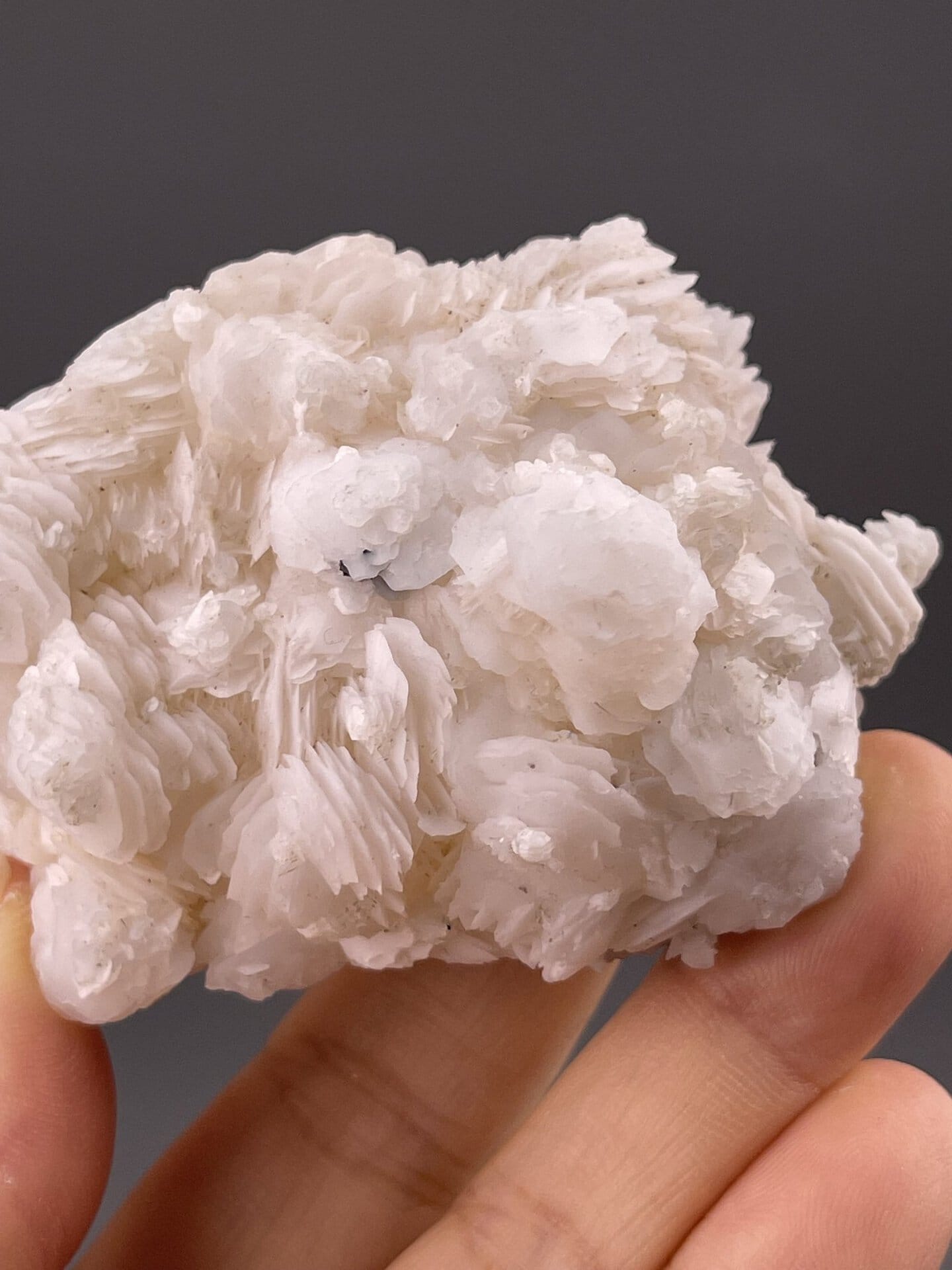 Side view of Yaogangxian calcite showing layered formation