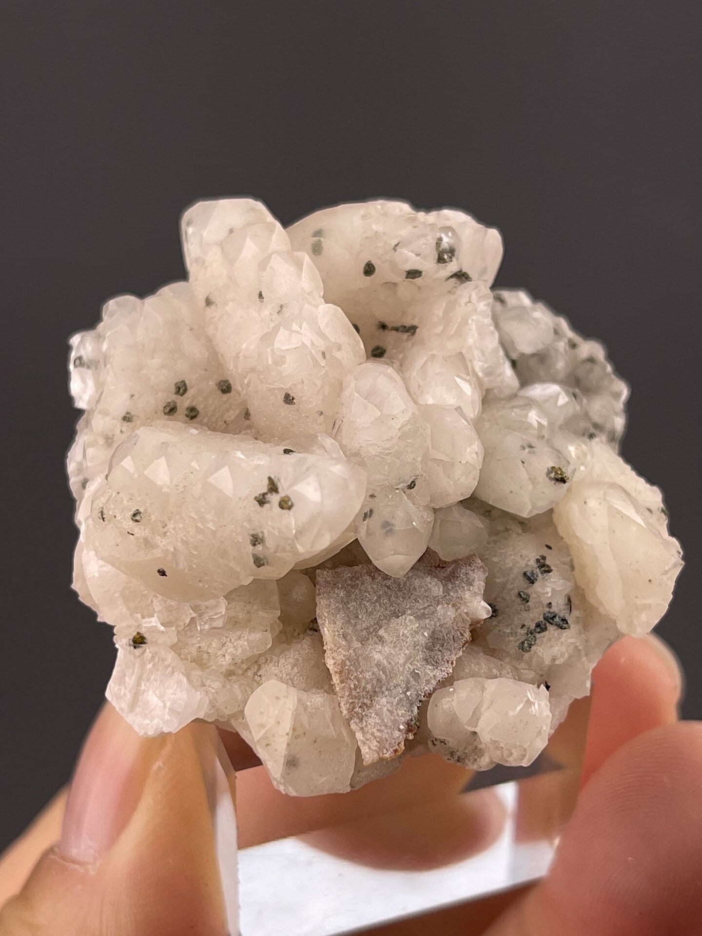 Prismatic calcite crystals in sheaf-like spray arrangement, 1.8 g
