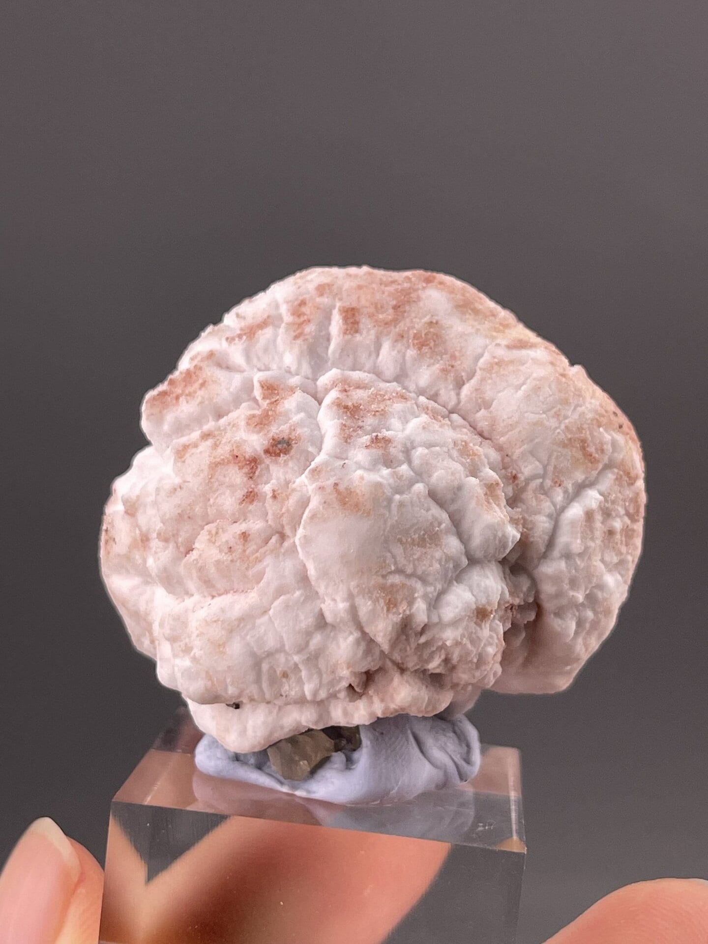 Gypsum Popcorn from Guizhou, China – side profile