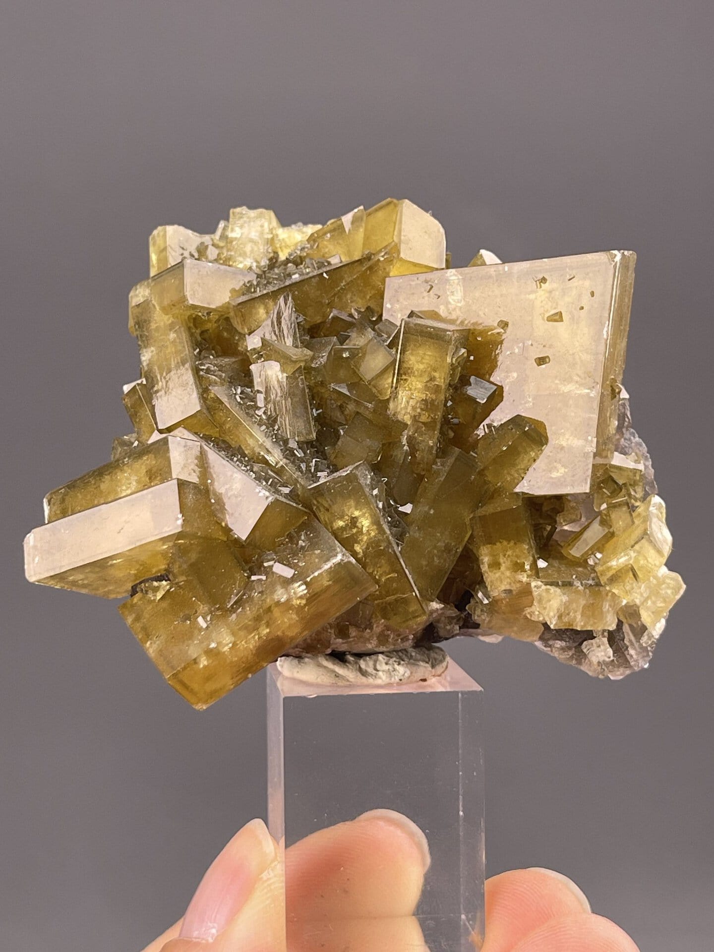 Front view of barite crystals, 26×20×13 mm, Yichun Mine Jiangxi