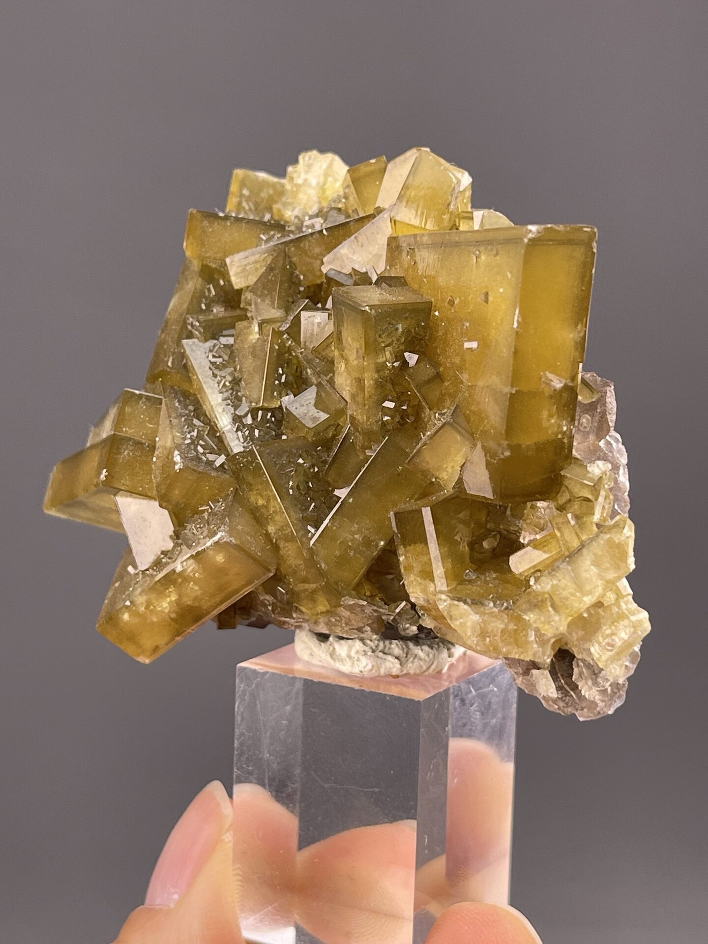 Detail of barite showing vitreous luster quality