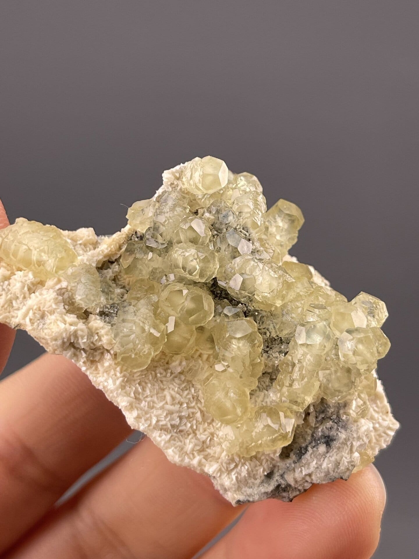 CaCO₃ trigonal calcite, Mohs 3, botryoidal yellow, Daye Mine