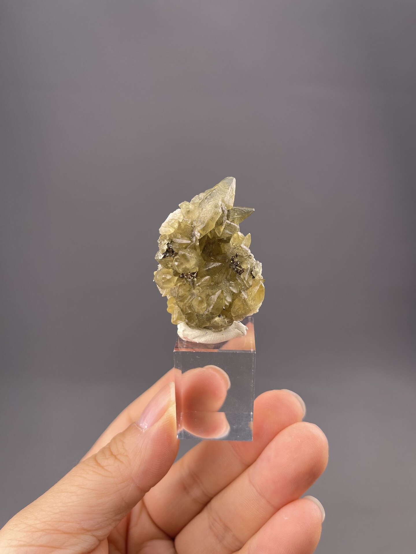 Golden-yellow dogtooth calcite from Tonglushan Mine, Daye, Hubei