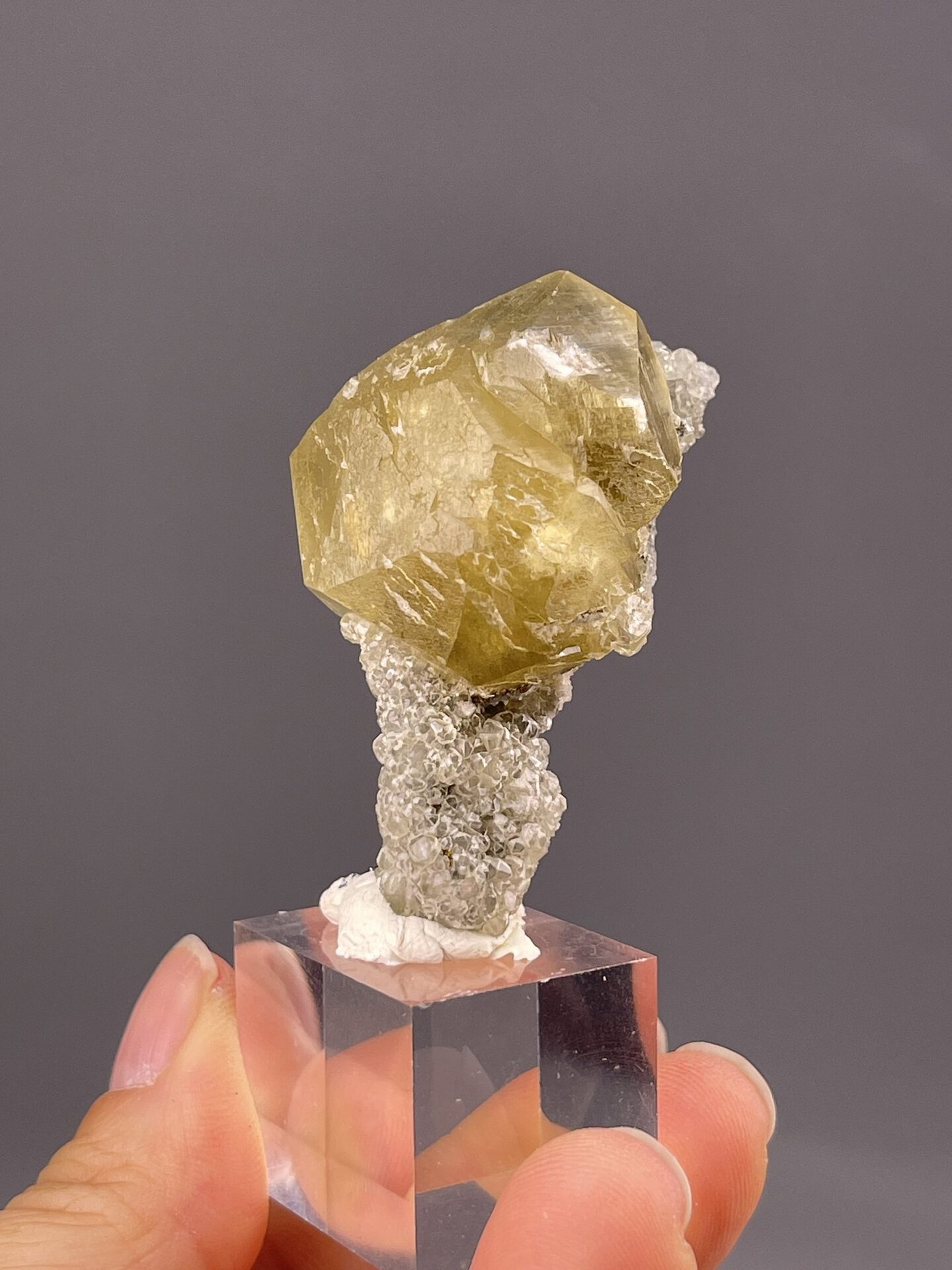 Top view of calcite scepter showing hexagonal cross-section