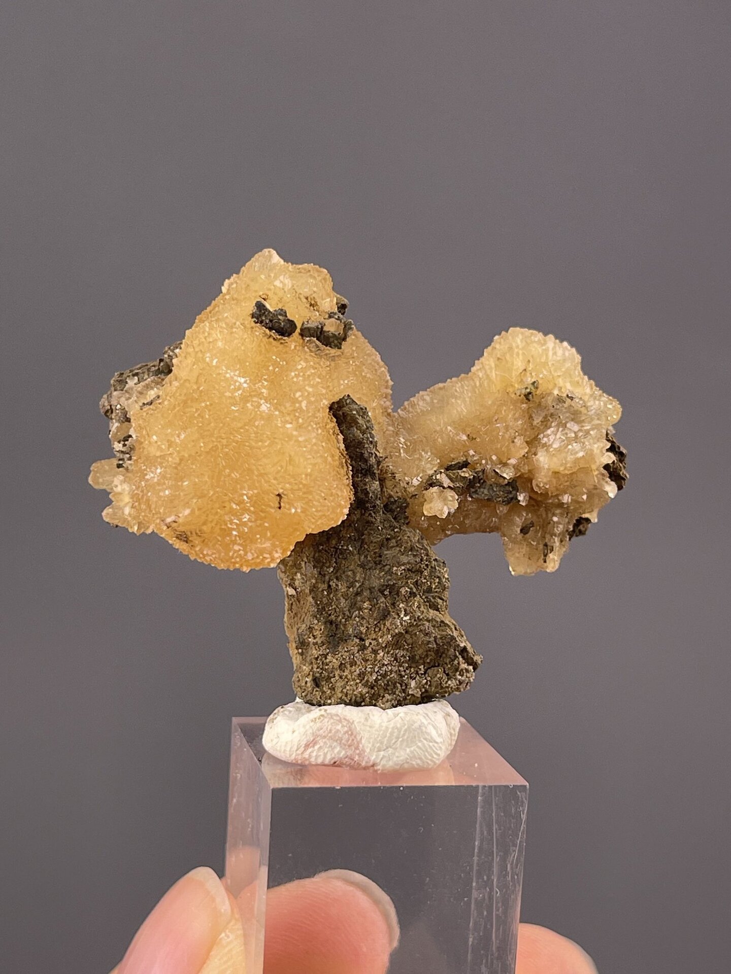 Close-up of calcite showing branching stalactitic yellow habit
